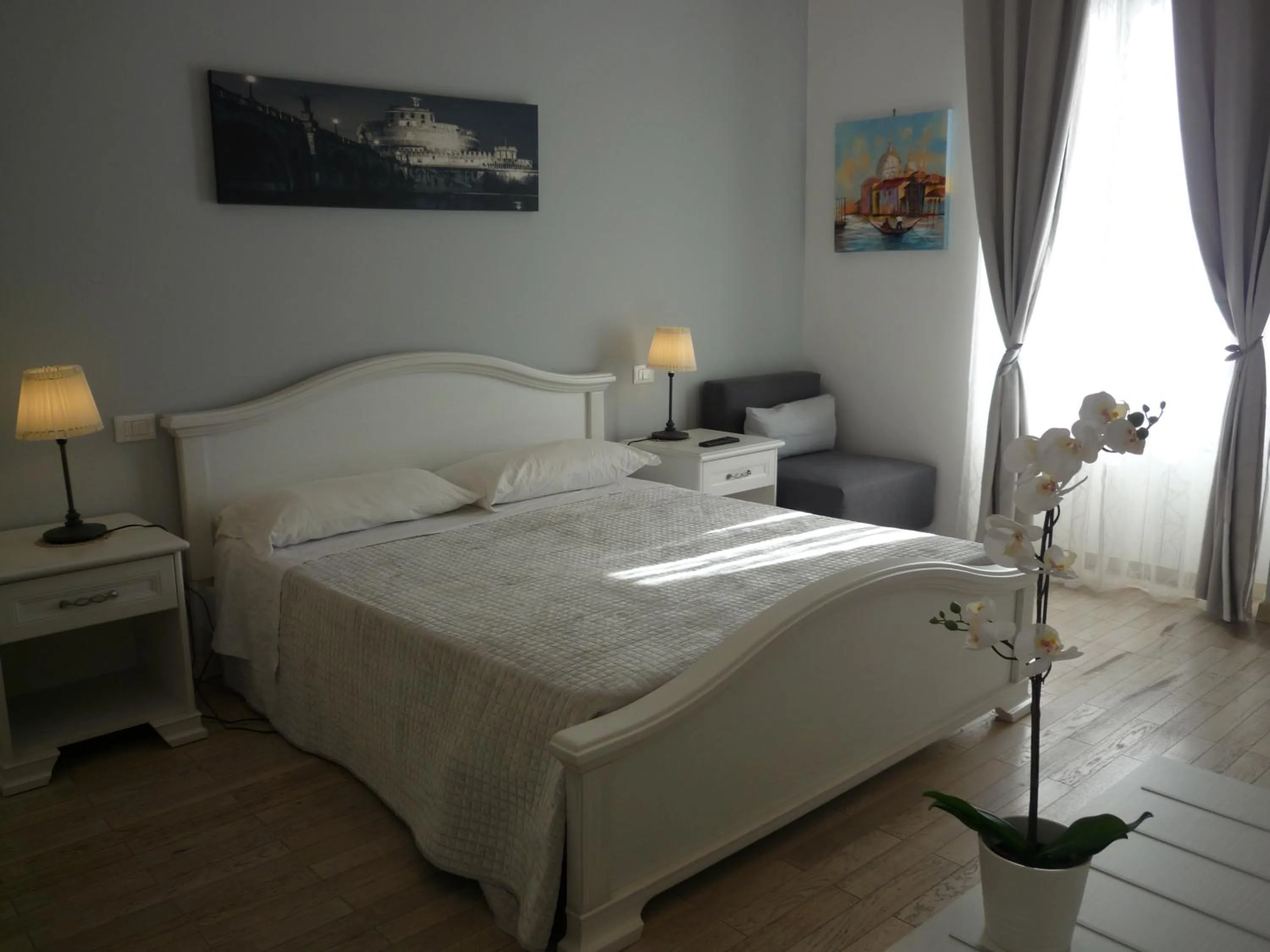 Photo of the whole room, Bed in My Bed Vatican Museum