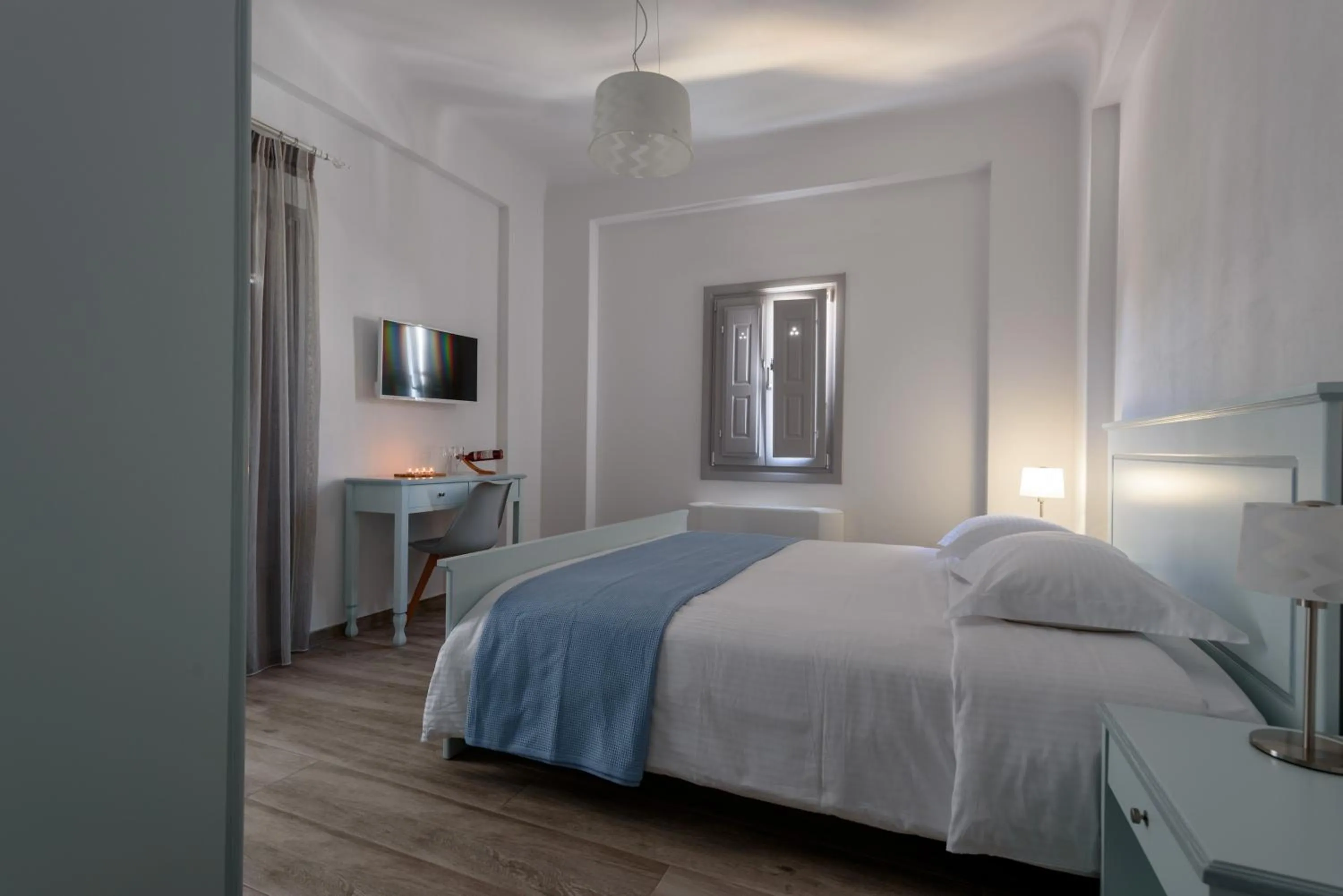 Bedroom, Bed in Ikies Santo Filoxenia Apartments