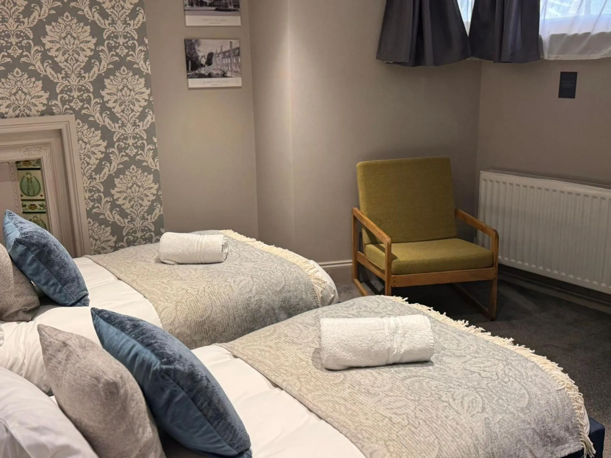 Bedroom, Bed in Regency House