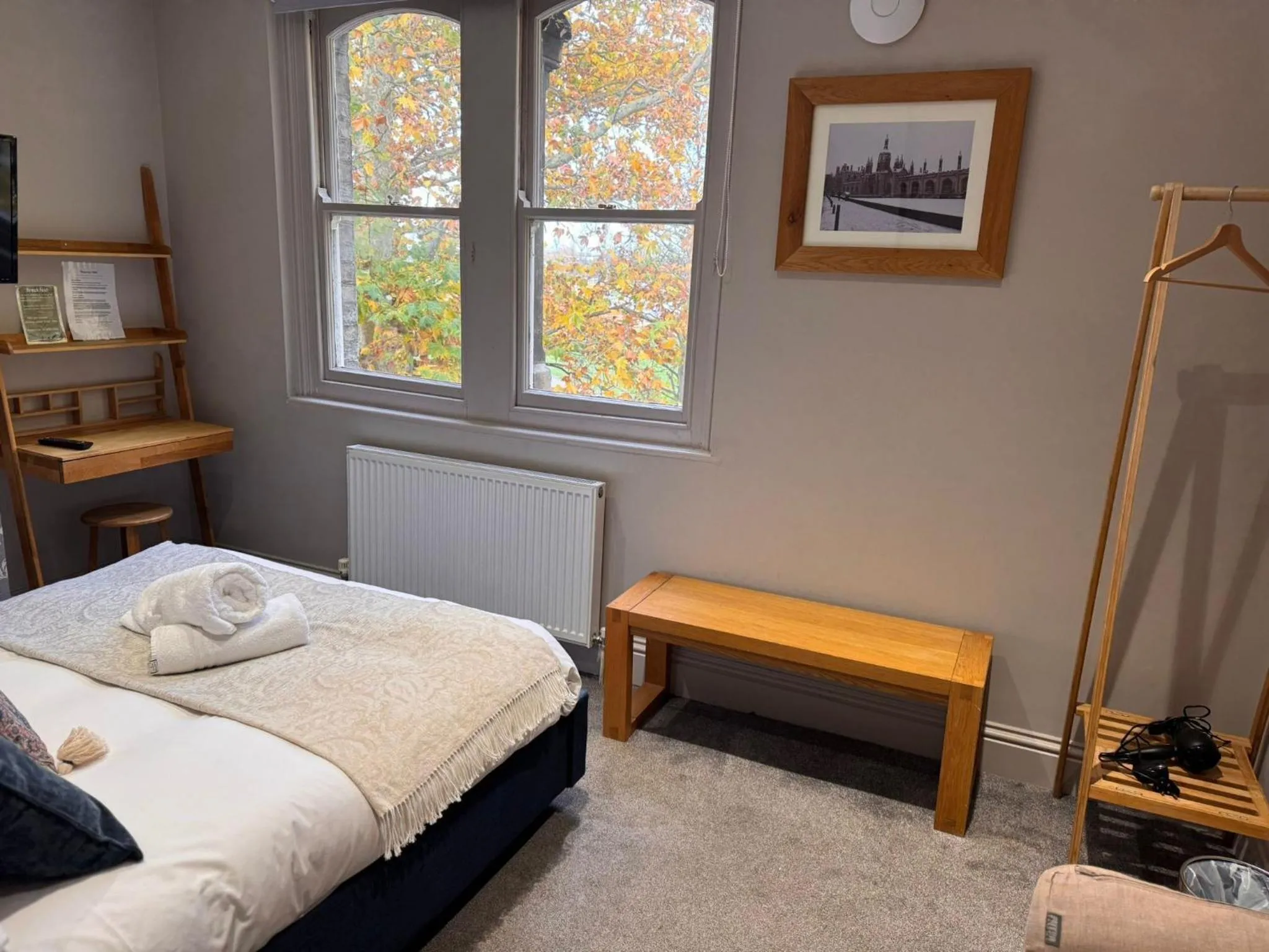 Bedroom, Bed in Regency House