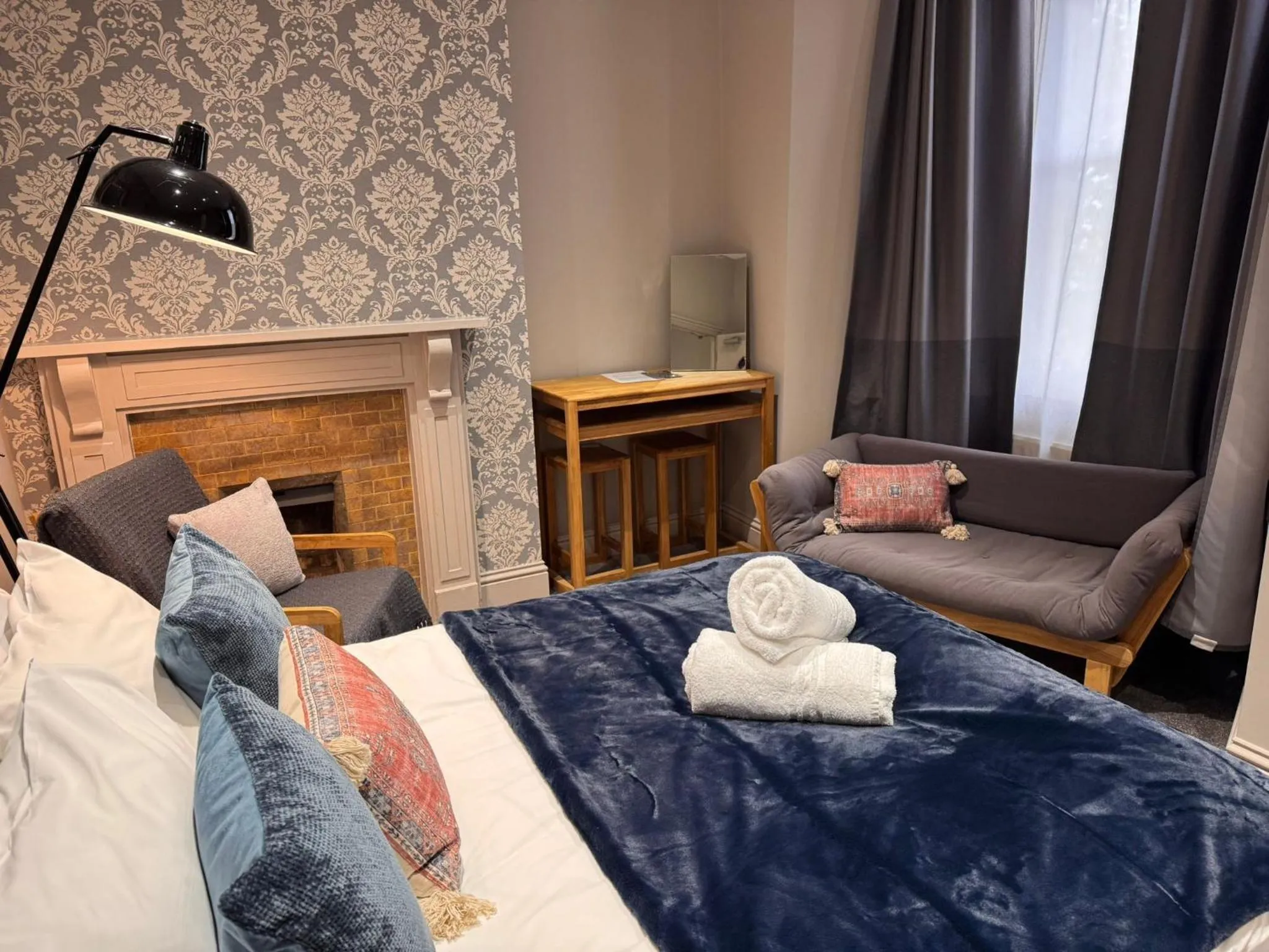 Bedroom, Bed in Regency House