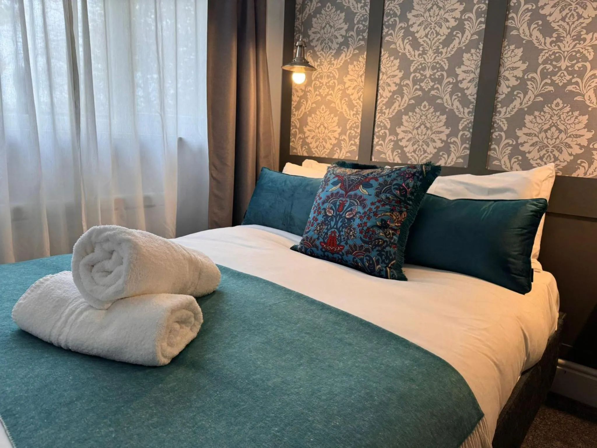 Bedroom, Bed in Regency House