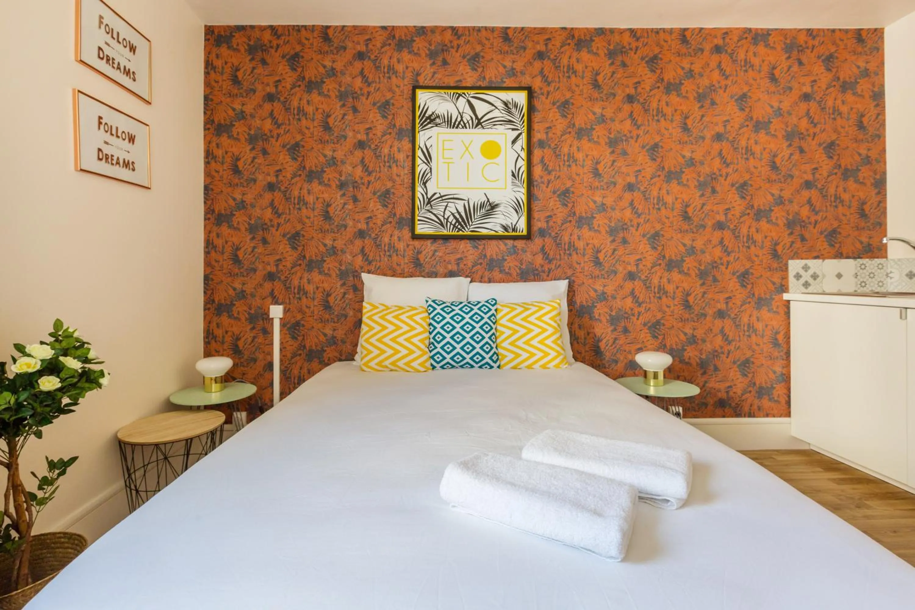 Bedroom, Bed in WS Champs Elysées - Ponthieu