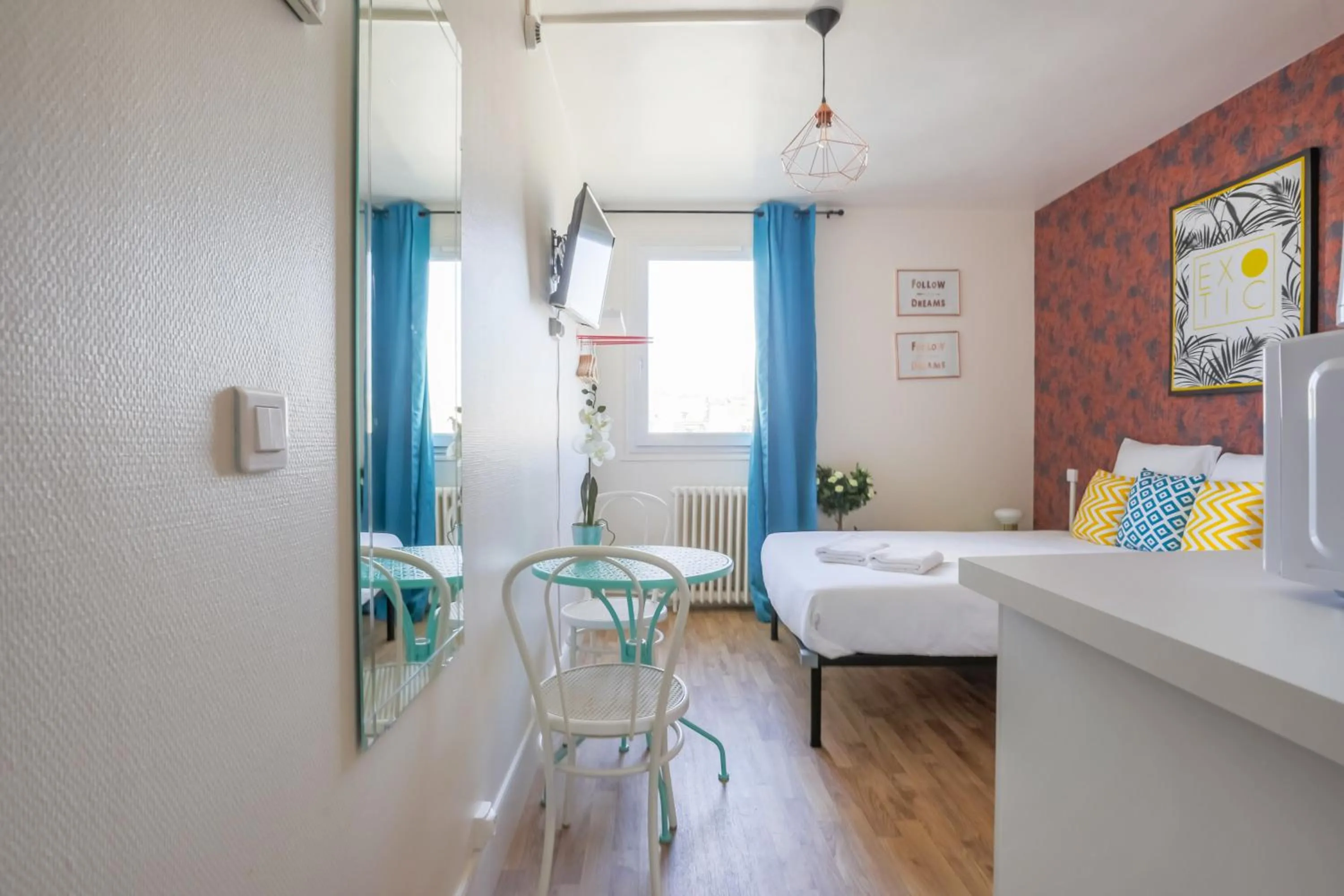 Bedroom, Bed in WS Champs Elysées - Ponthieu