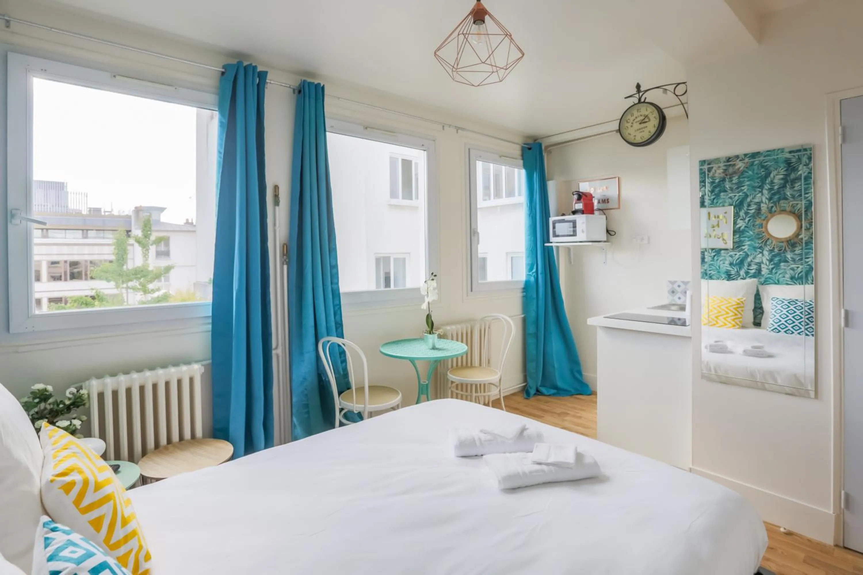 Bedroom, Bed in WS Champs Elysées - Ponthieu