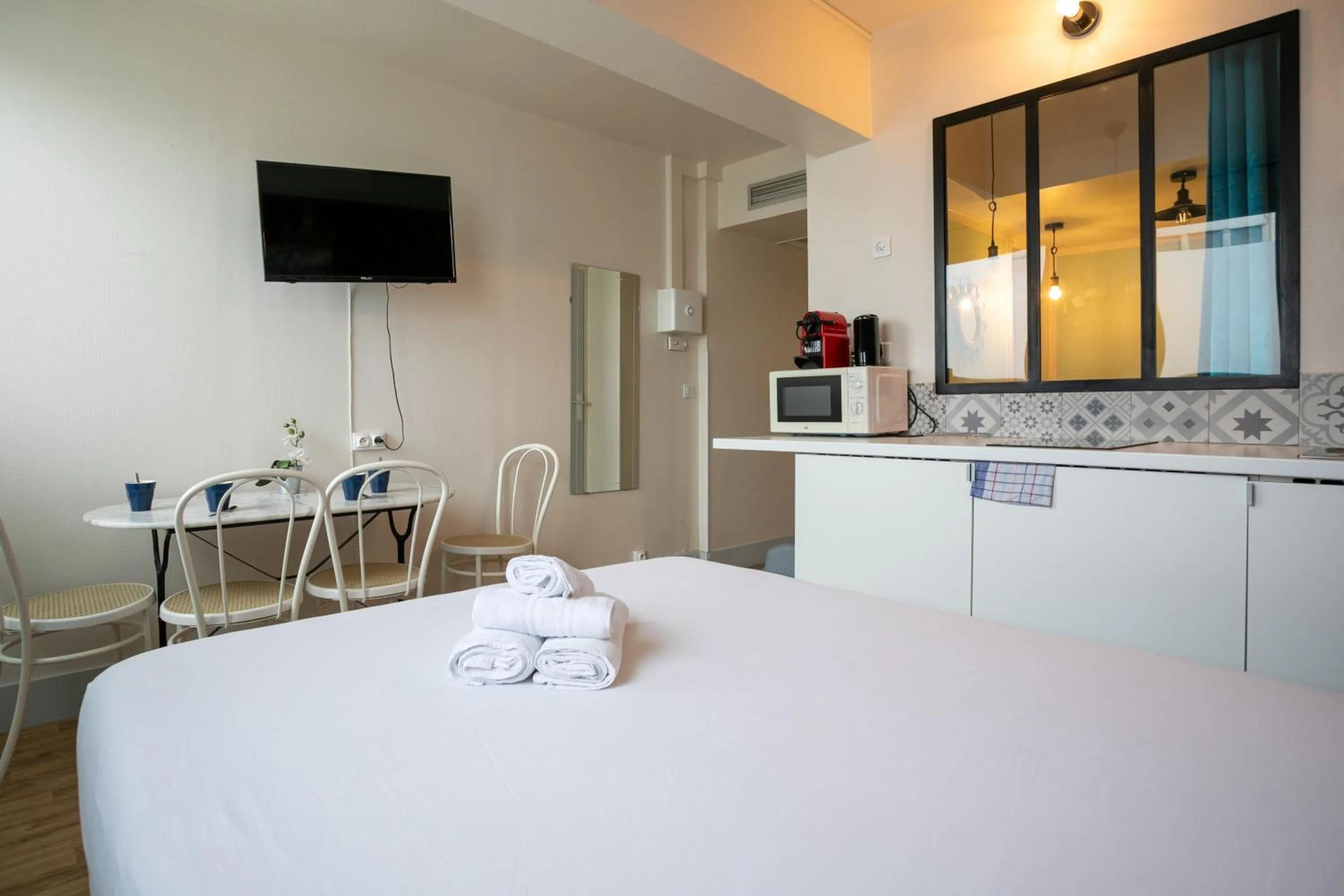 Bedroom, Bed in WS Champs Elysées - Ponthieu