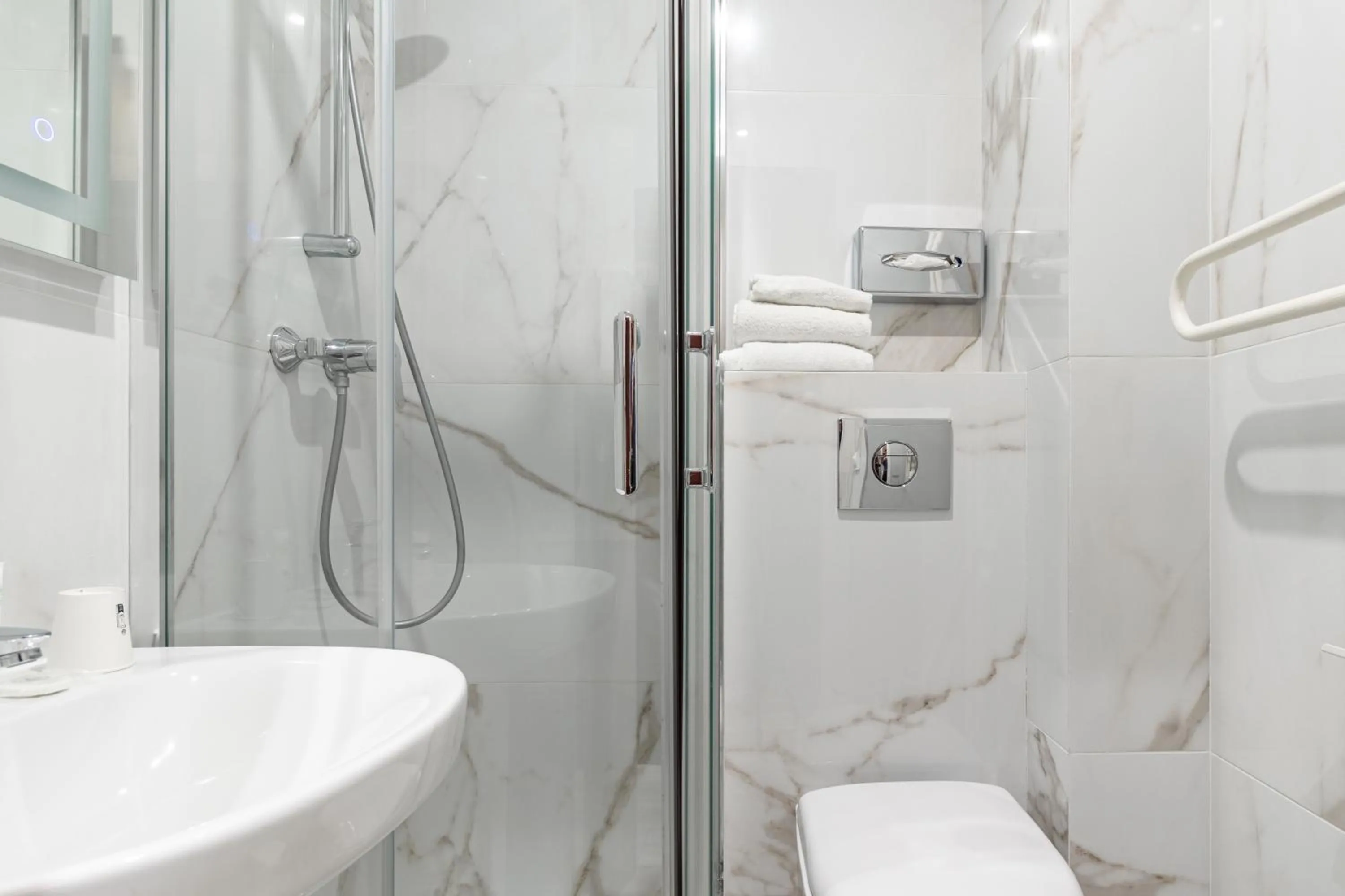 Hotel Riviera OPERA Cadet