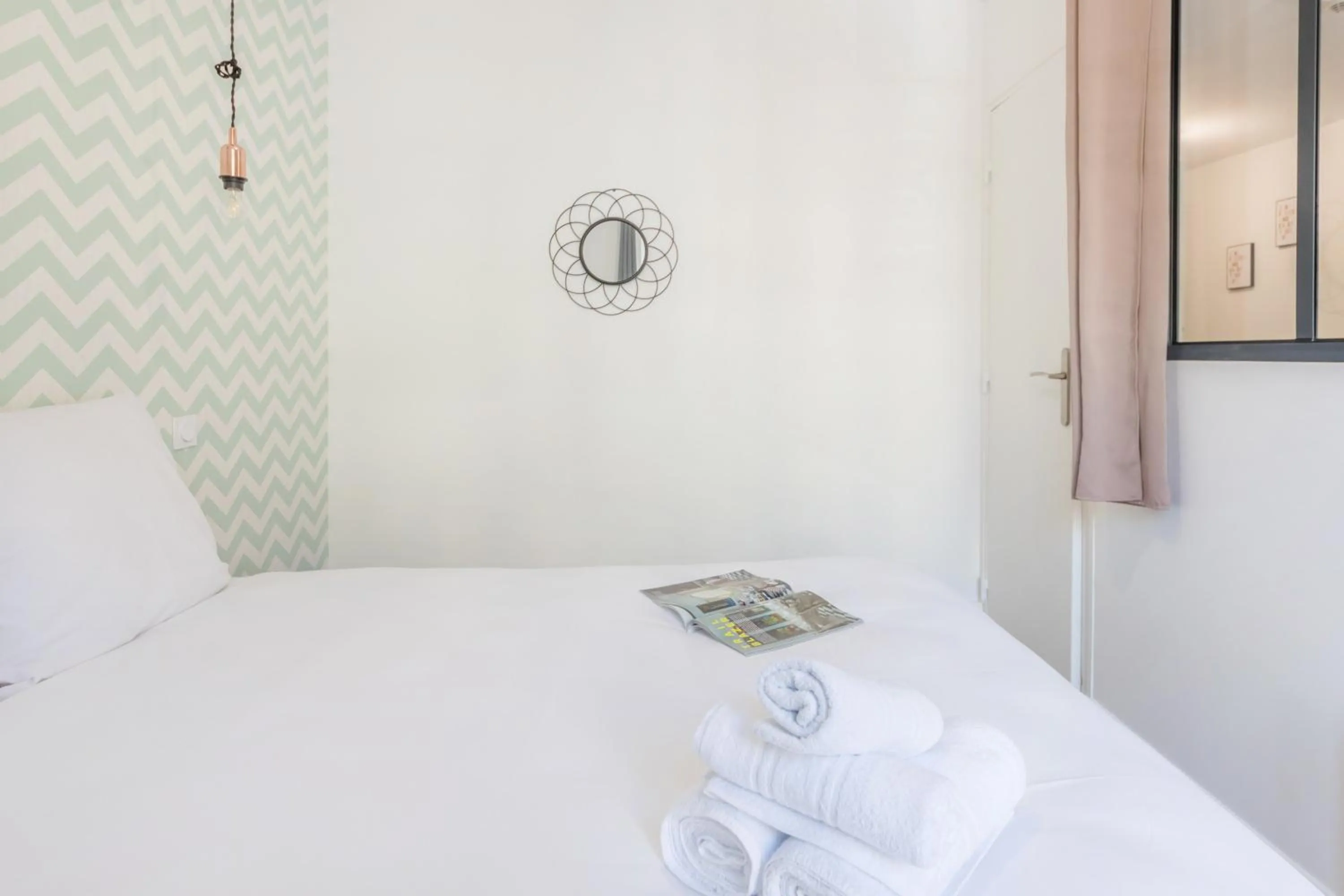 Bedroom, Bed in WS St Germain - Quartier Latin