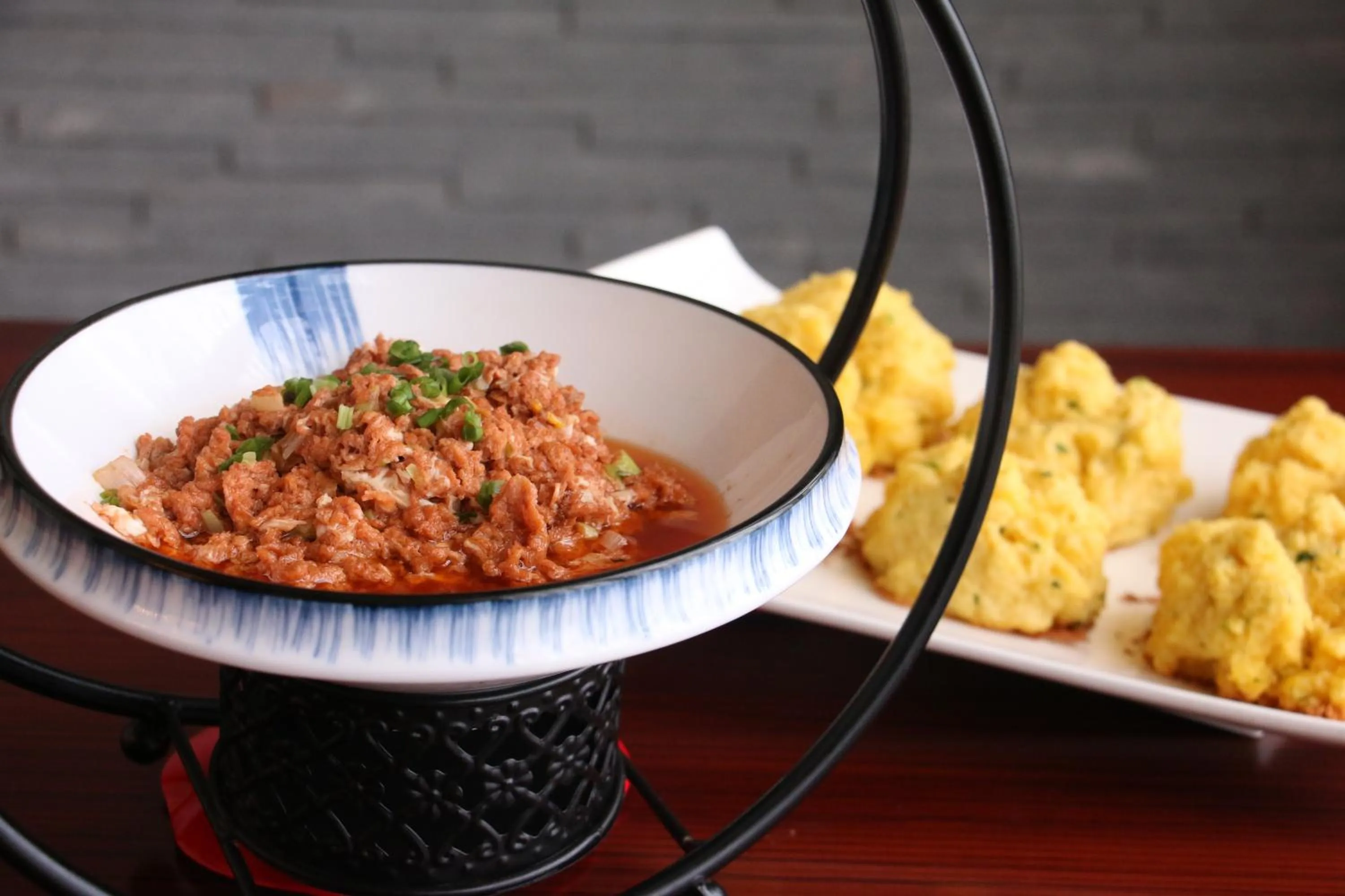 Restaurant/places to eat in Crowne Plaza Yantai Sea View by IHG