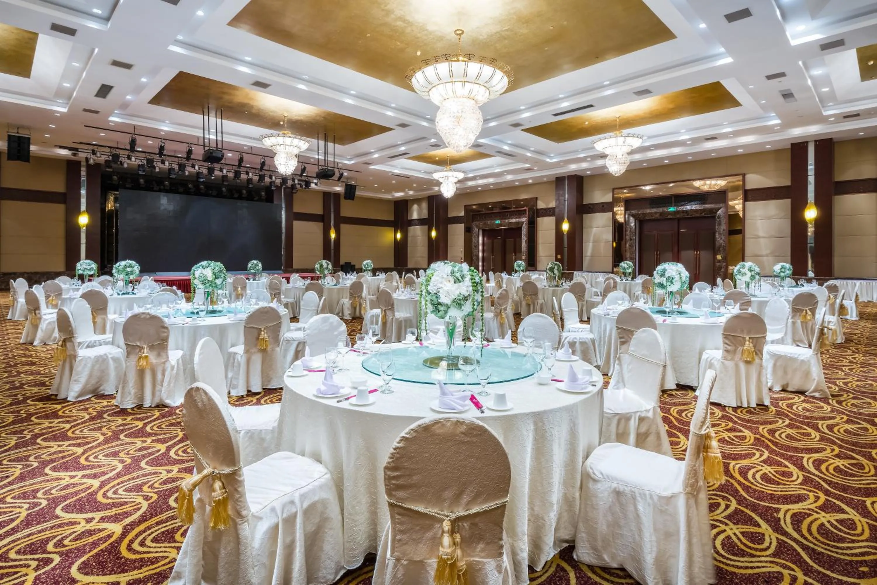 Banquet/Function facilities in Crowne Plaza Yantai Sea View by IHG