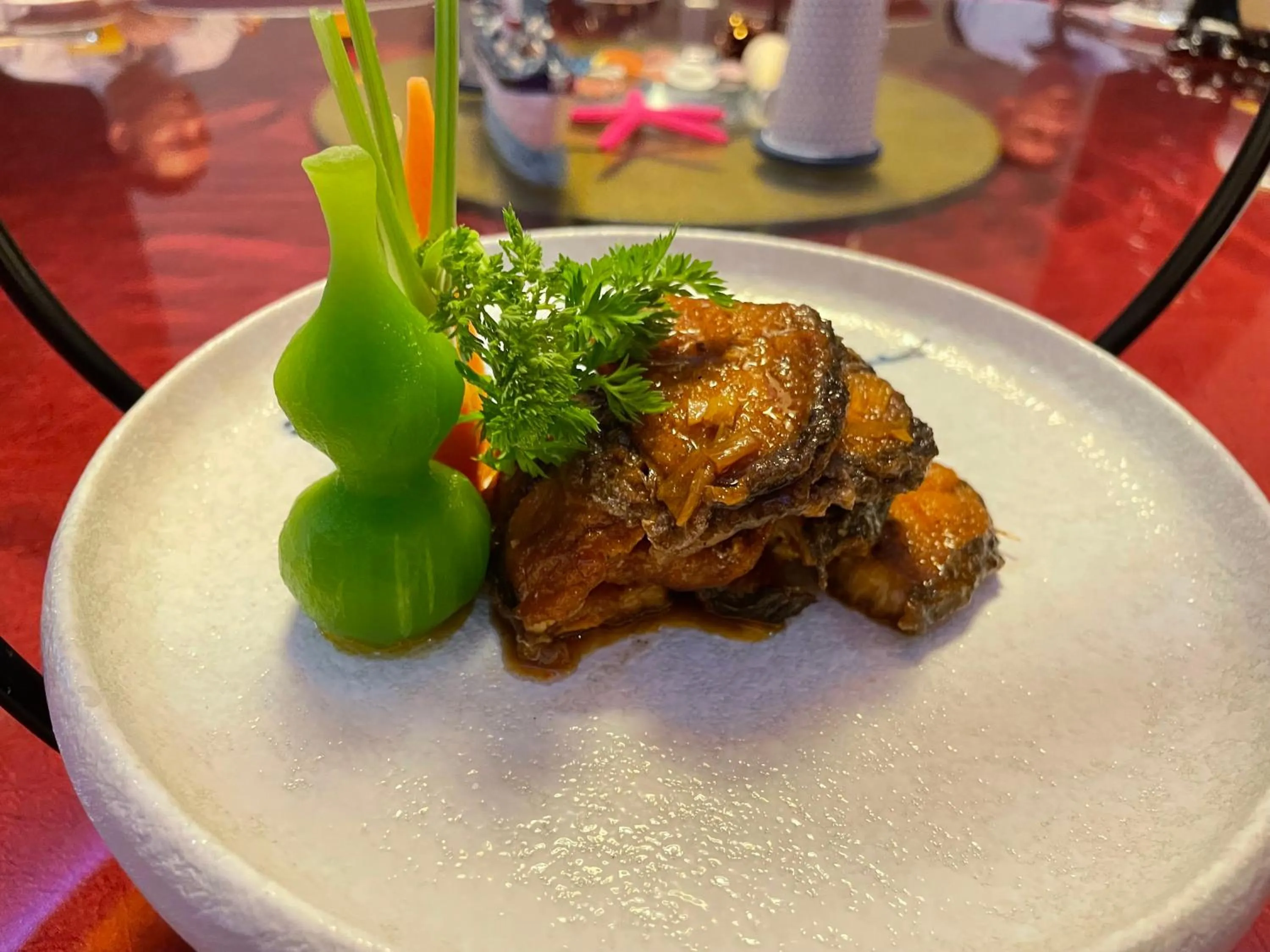 Restaurant/places to eat in Crowne Plaza Yantai Sea View by IHG