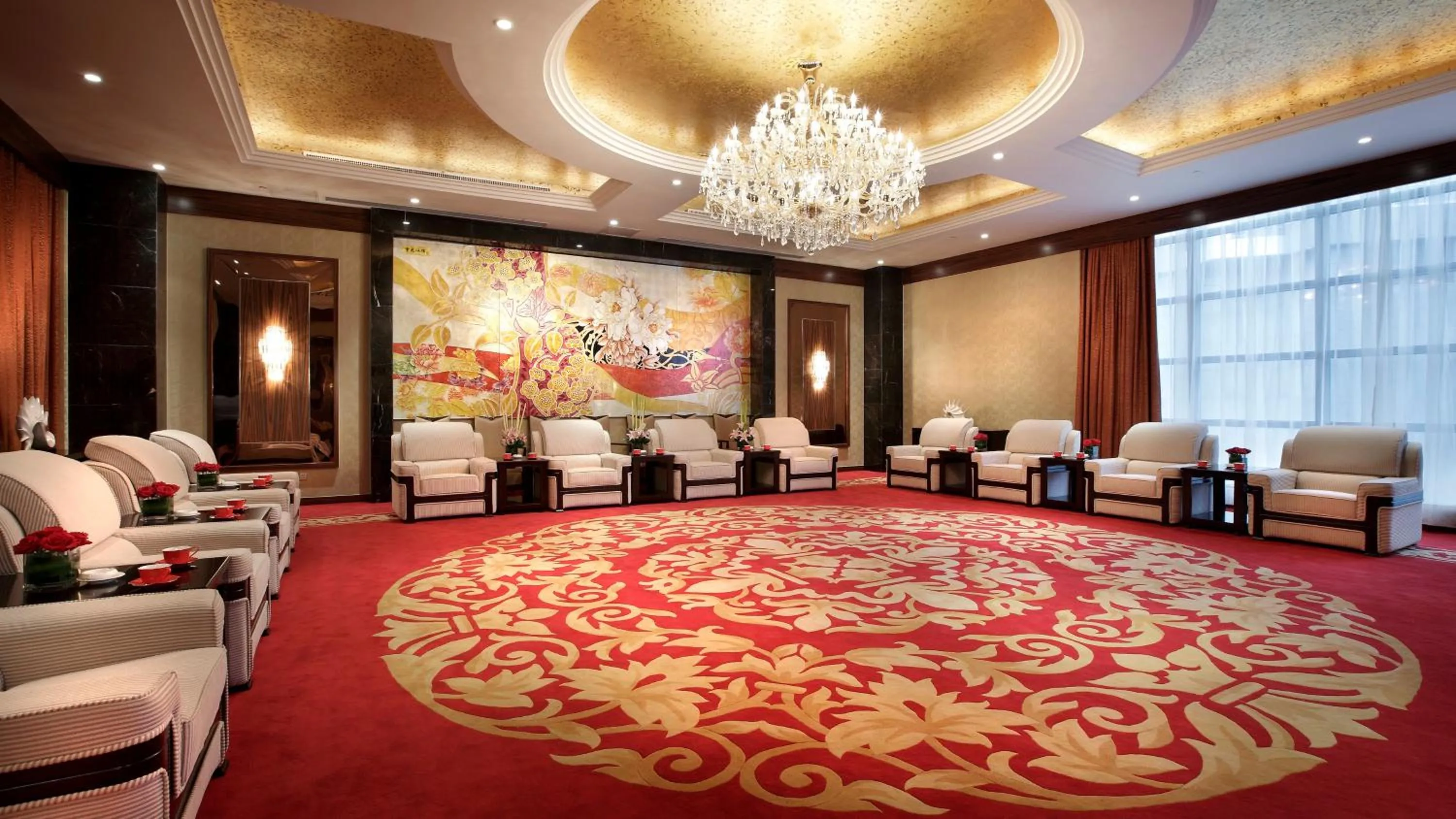 Meeting/conference room in Crowne Plaza Yantai Sea View by IHG