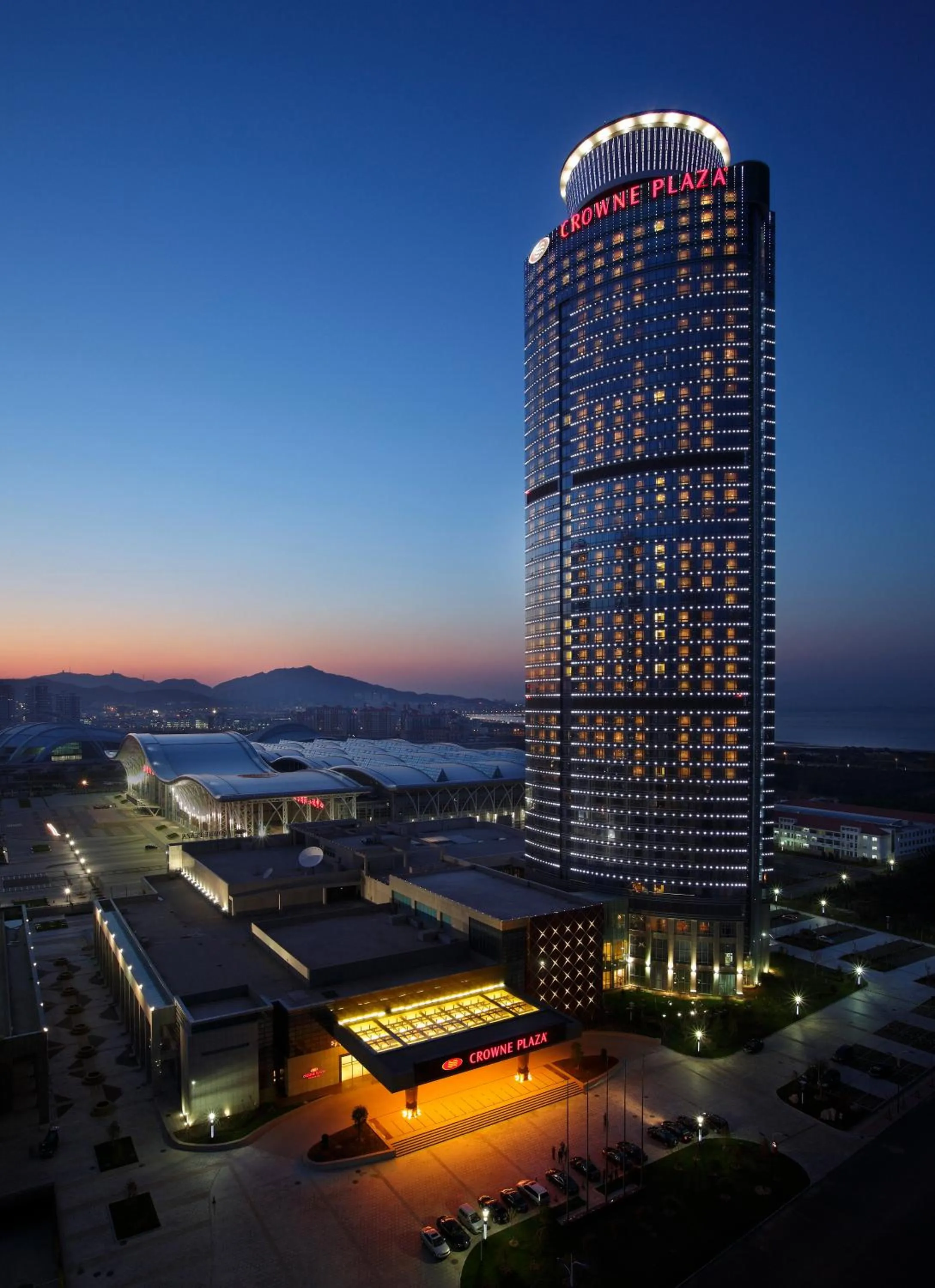 Property building in Crowne Plaza Yantai Sea View by IHG