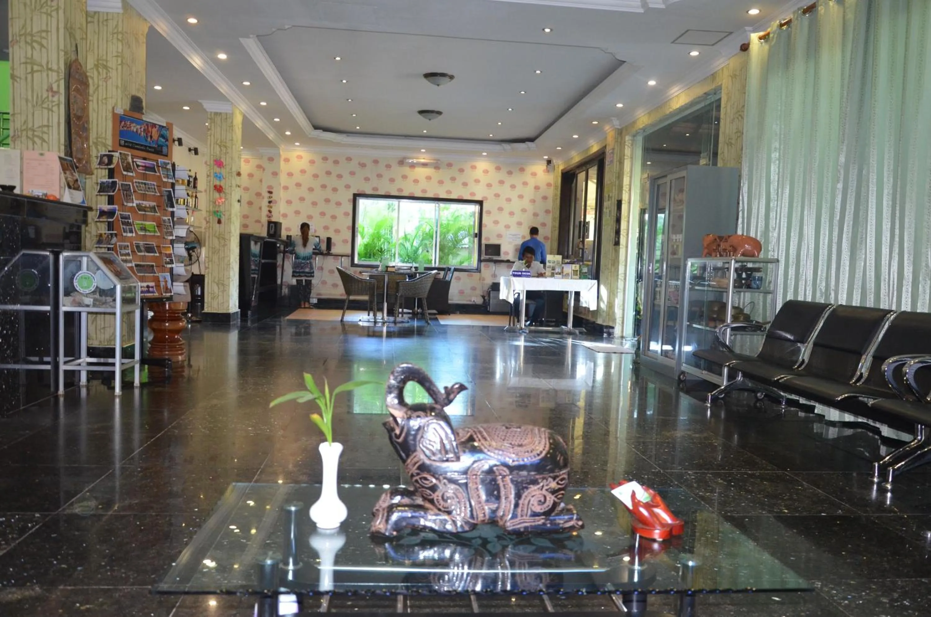 Lobby or reception in Parklane Hotel