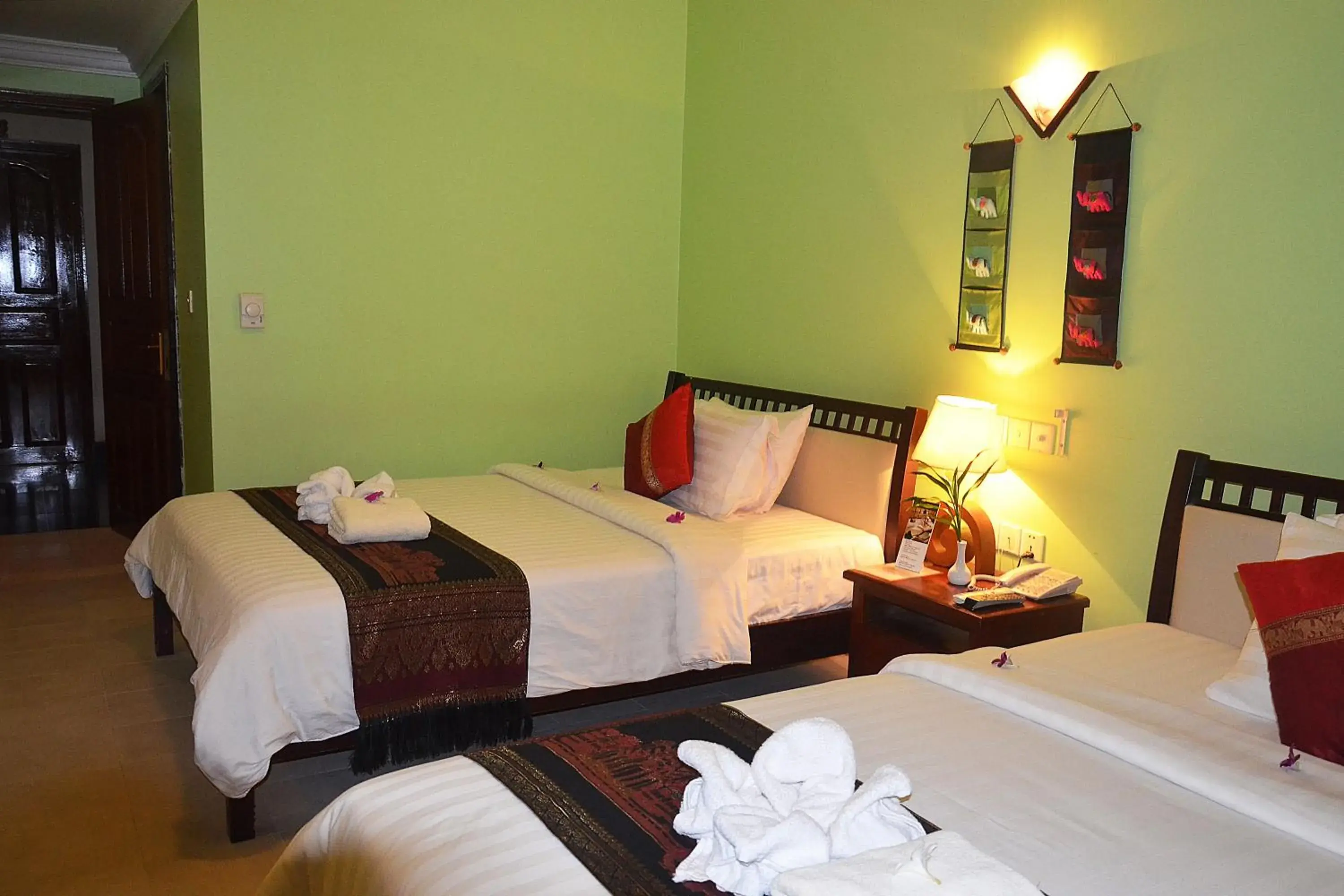 Deluxe Family Room - Free Pickup at Bus Station in Parklane Hotel Deluxe Family Room - Free Pickup at Bus Station in Parklane Hotel