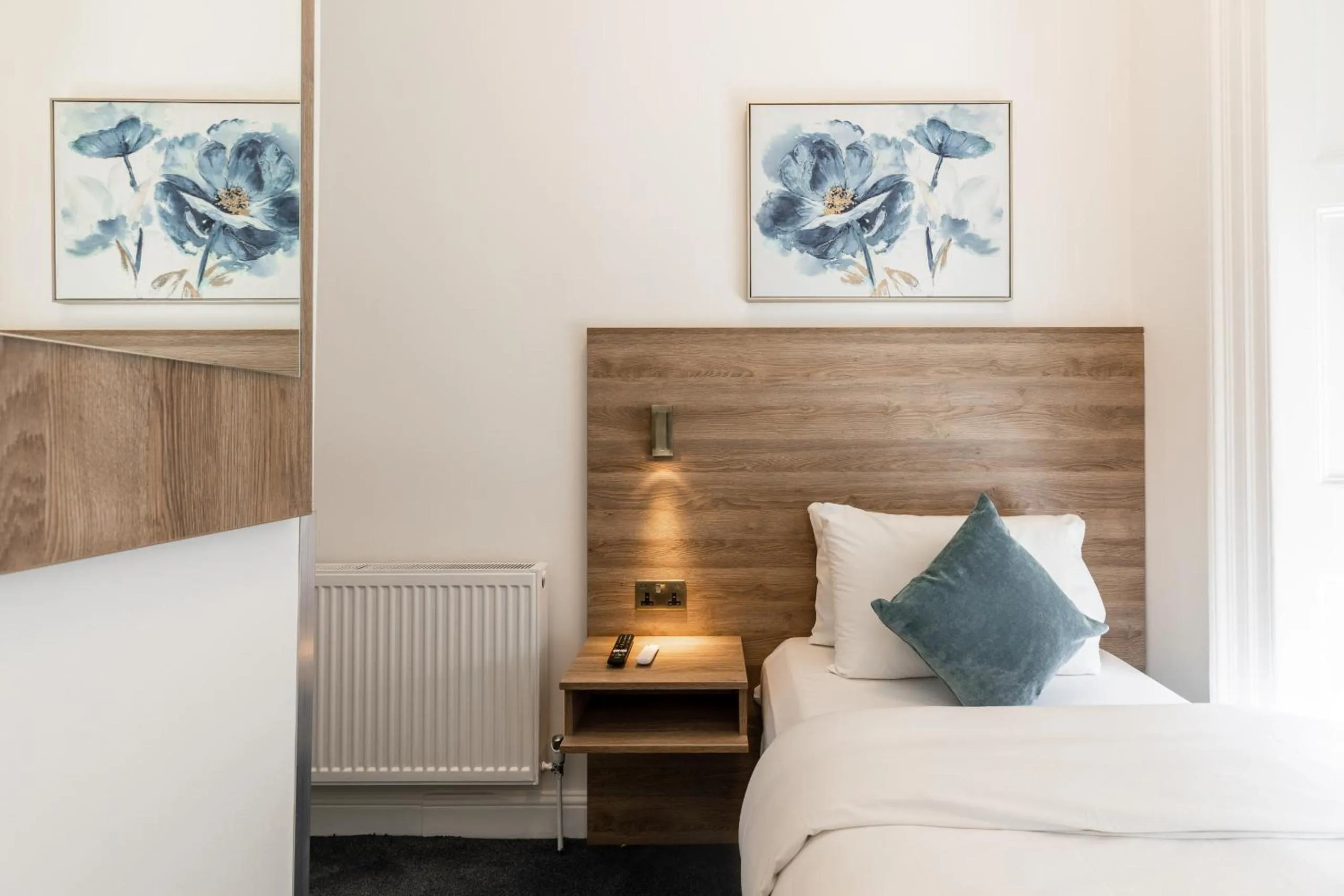 View (from property/room), Bed in The Chapter Hotels - Griffin House