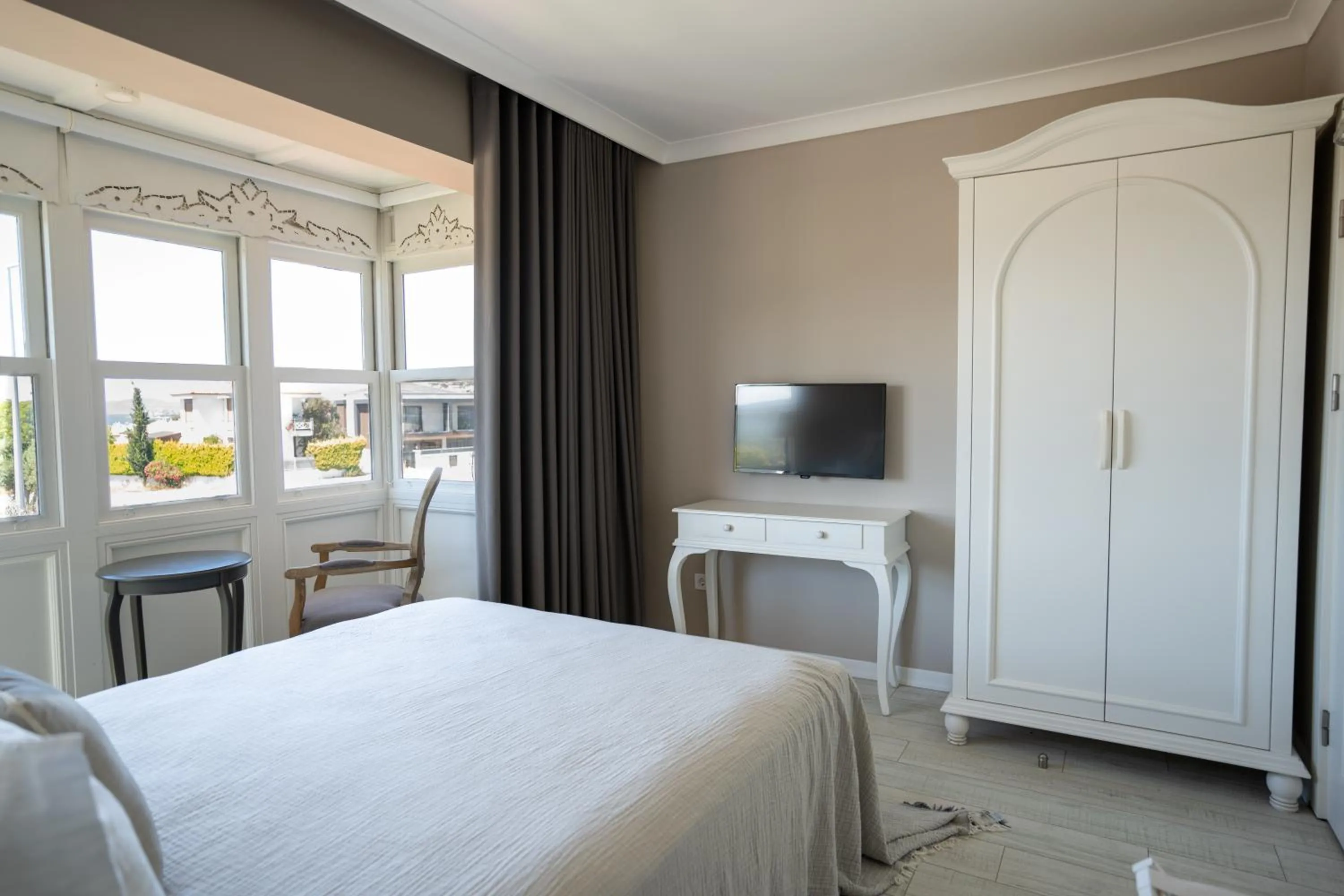 Photo of the whole room, Bed in Eritrina Alacati