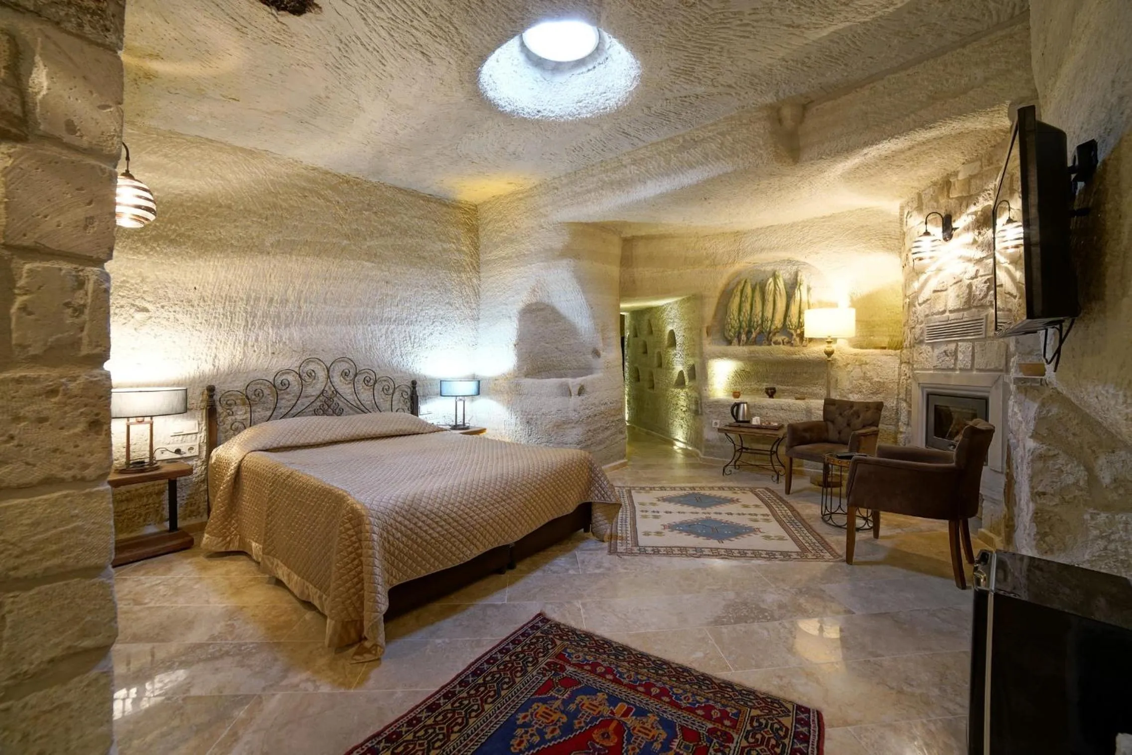 Photo of the whole room, Bed in Panoramic Cave Hotel