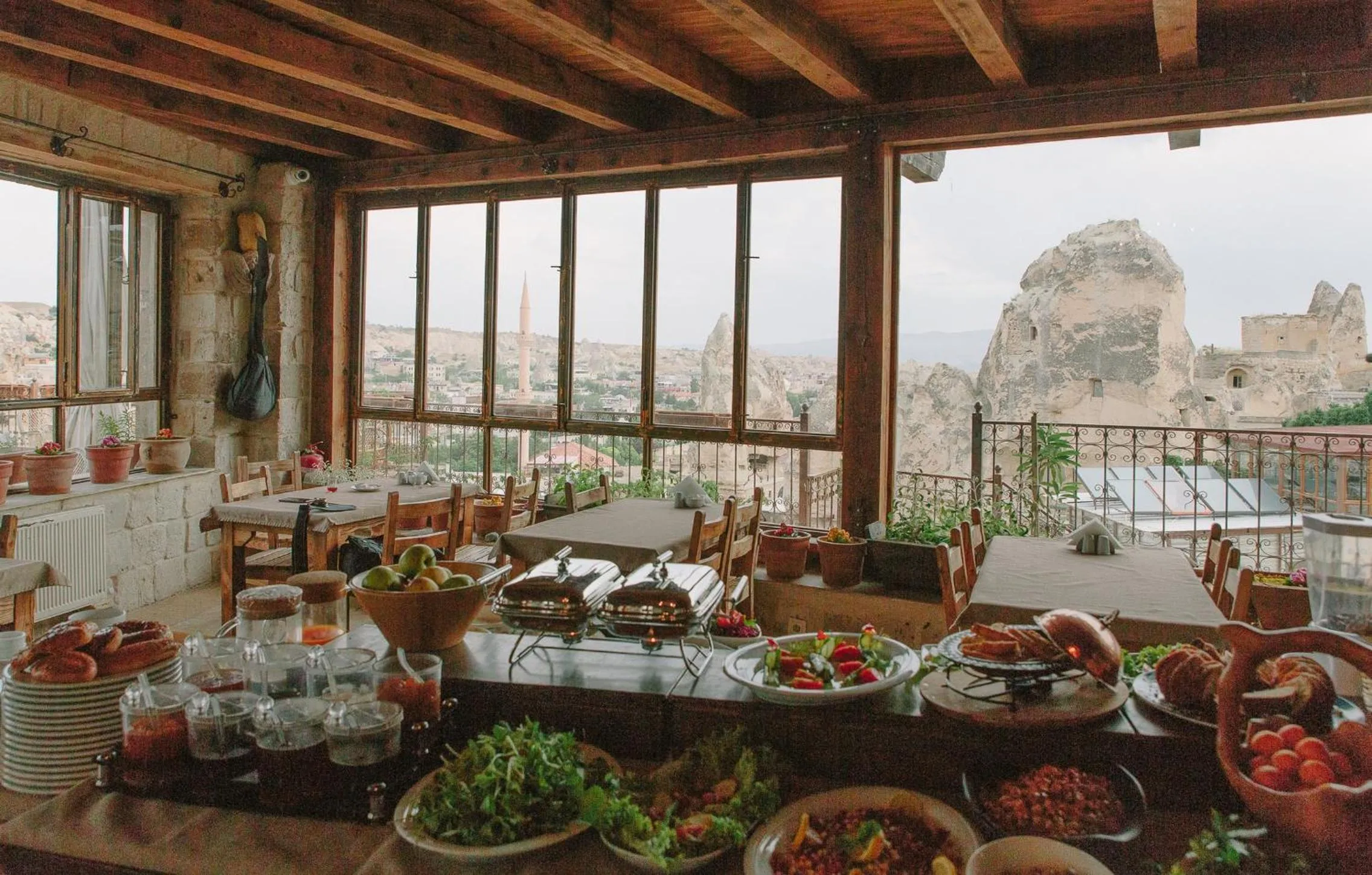 Restaurant/places to eat in Panoramic Cave Hotel