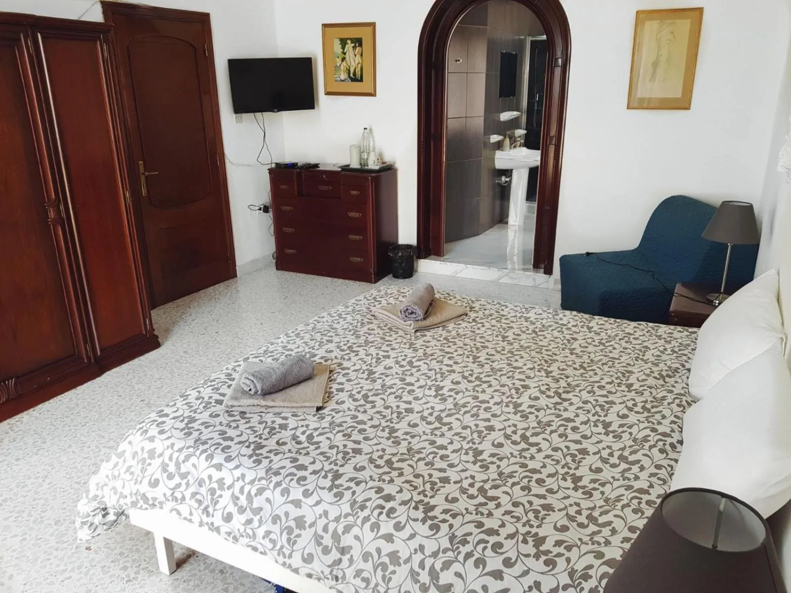 Bed in Villa Zammitella