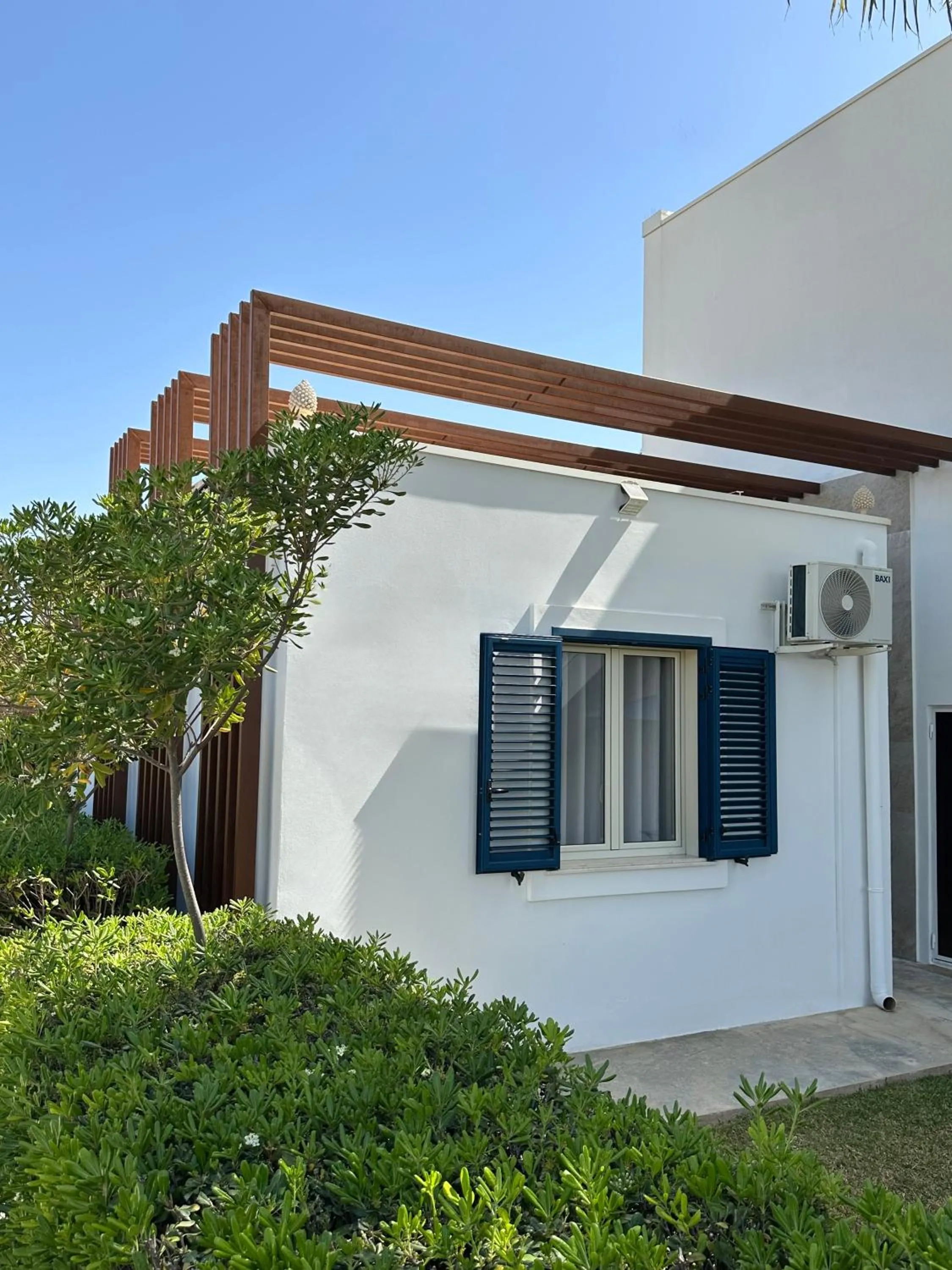 Property building in Sun of Sicily