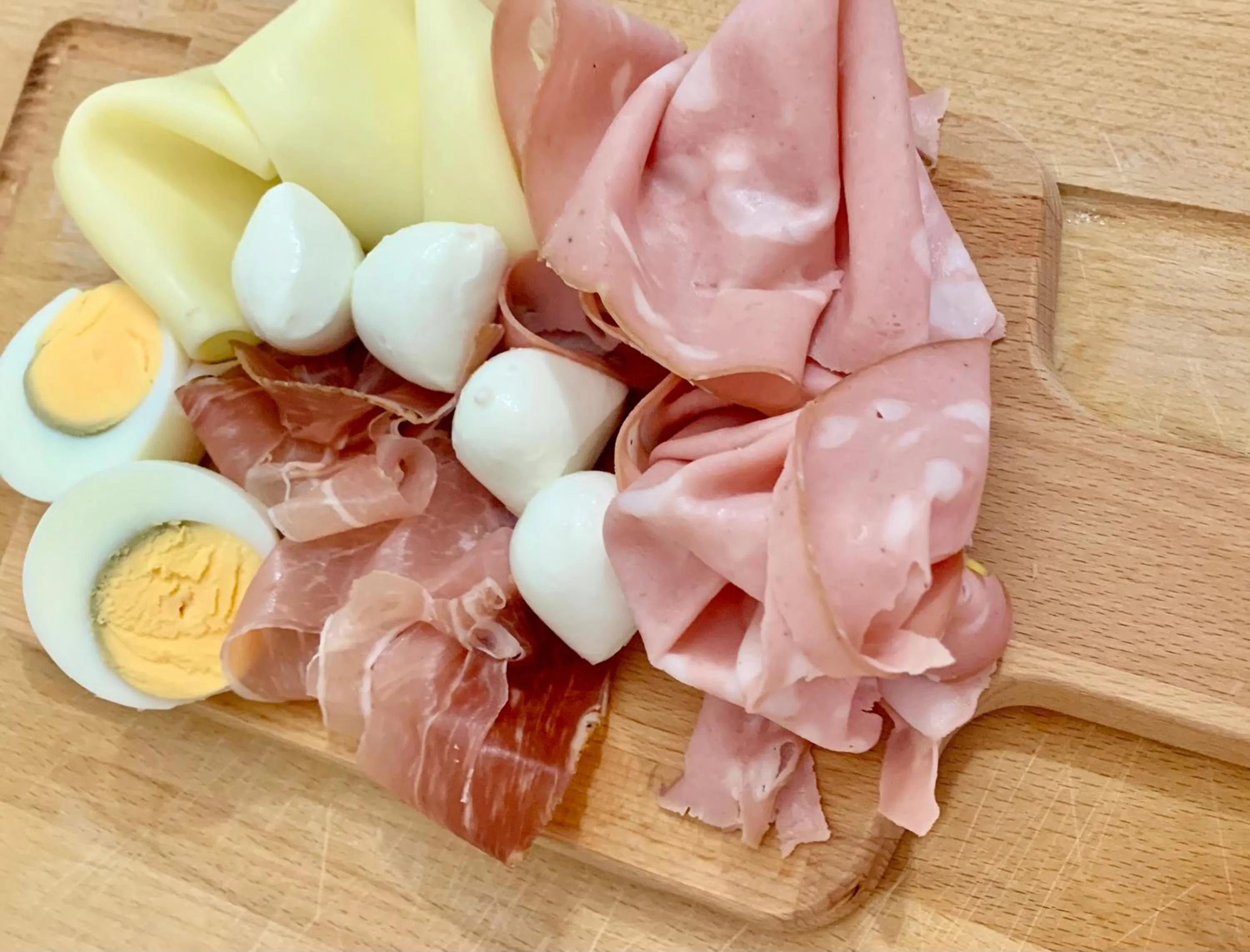 Food and drinks in Sun of Sicily