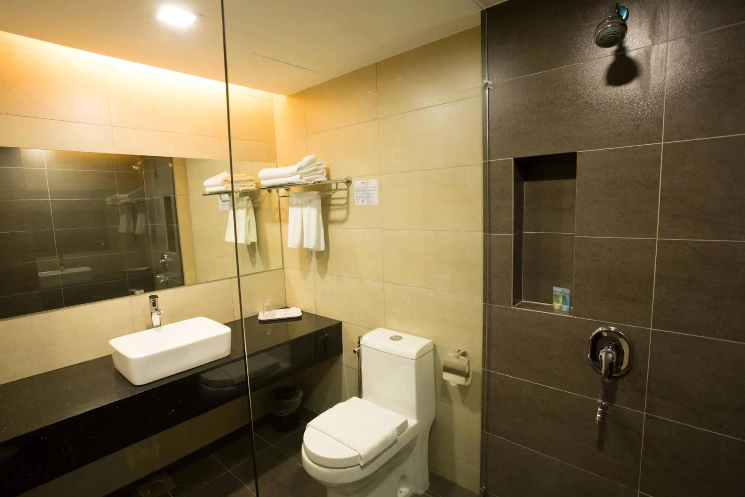 Shower in Prescott Hotel Kuala Lumpur Medan Tuanku