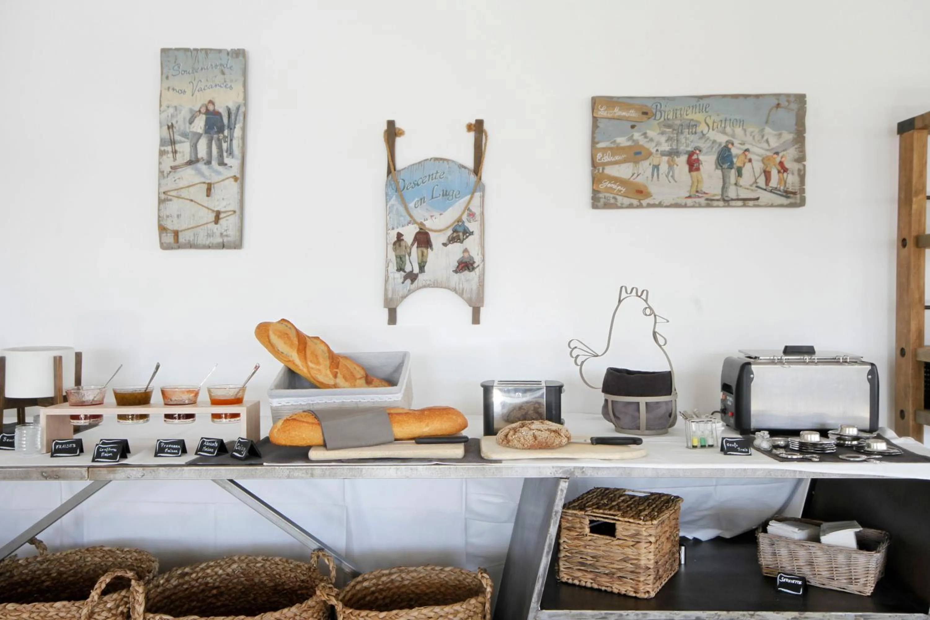 Buffet breakfast in Hotel Elite