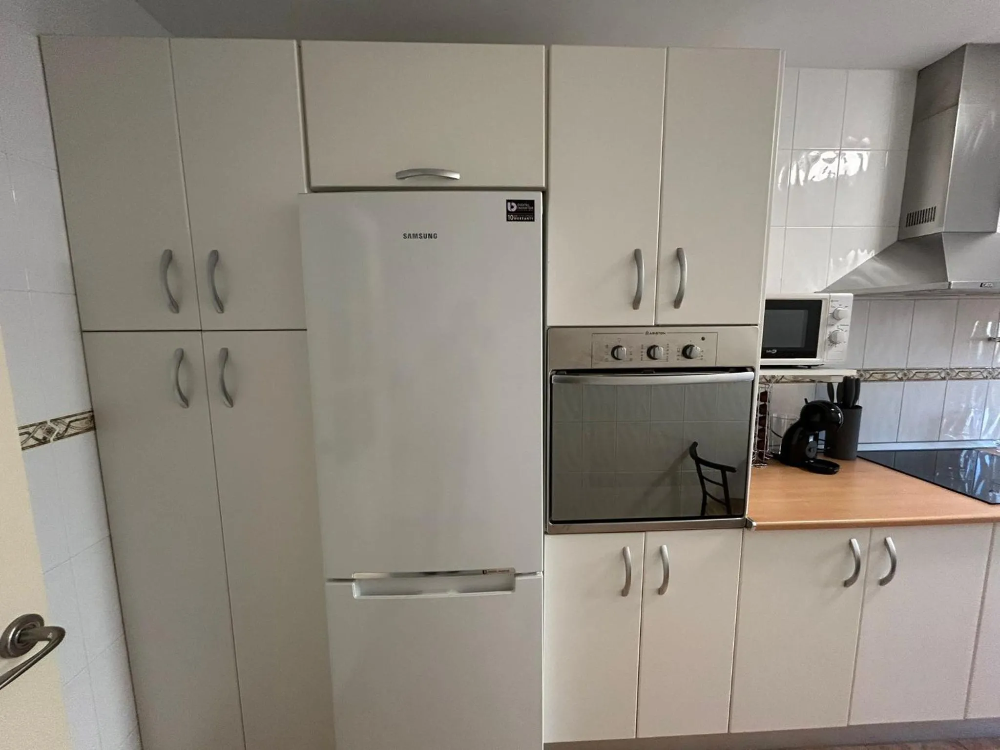 Kitchen or kitchenette in Elviria beach front apartment