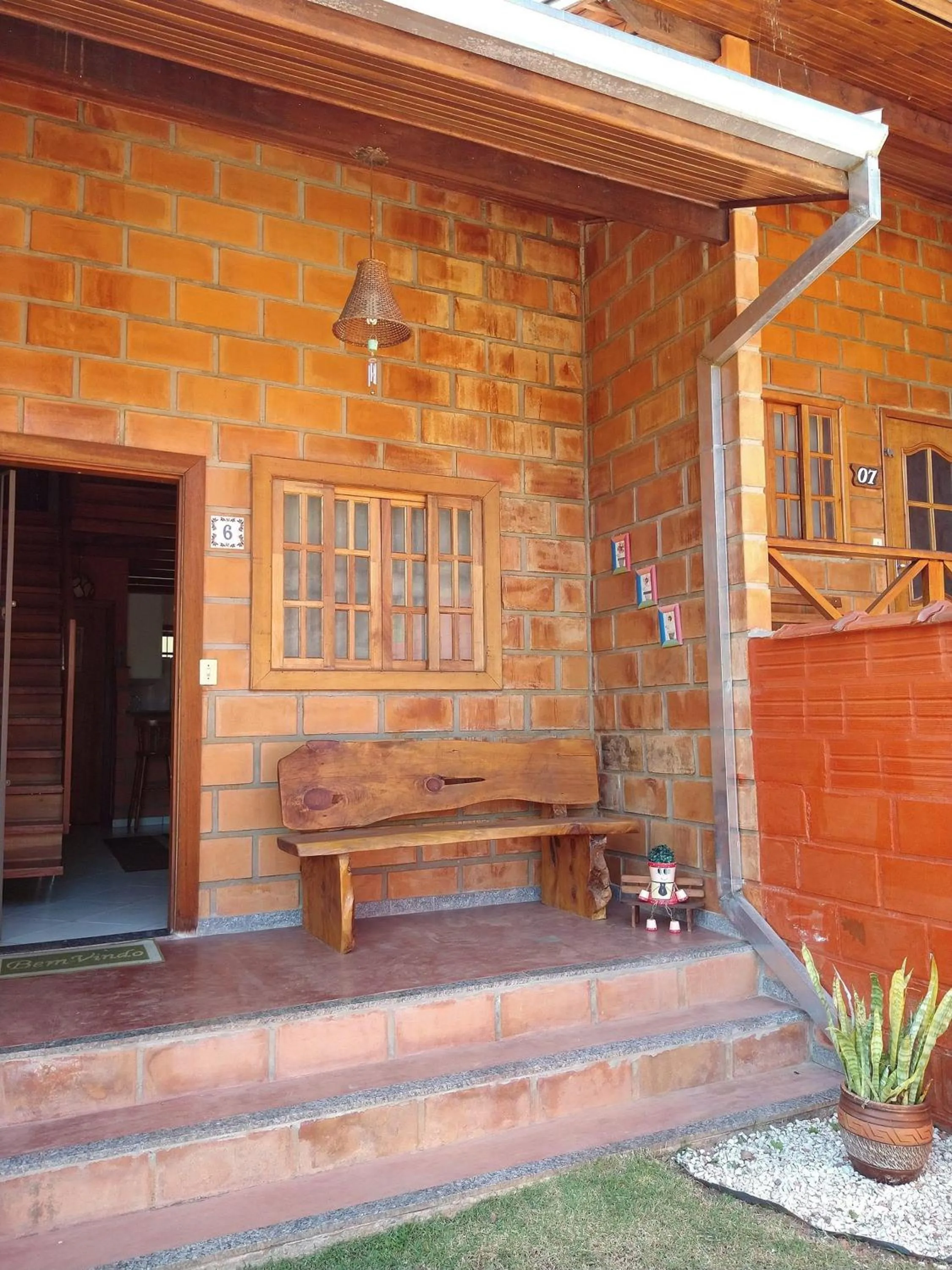 Property building in Chalé da Ana