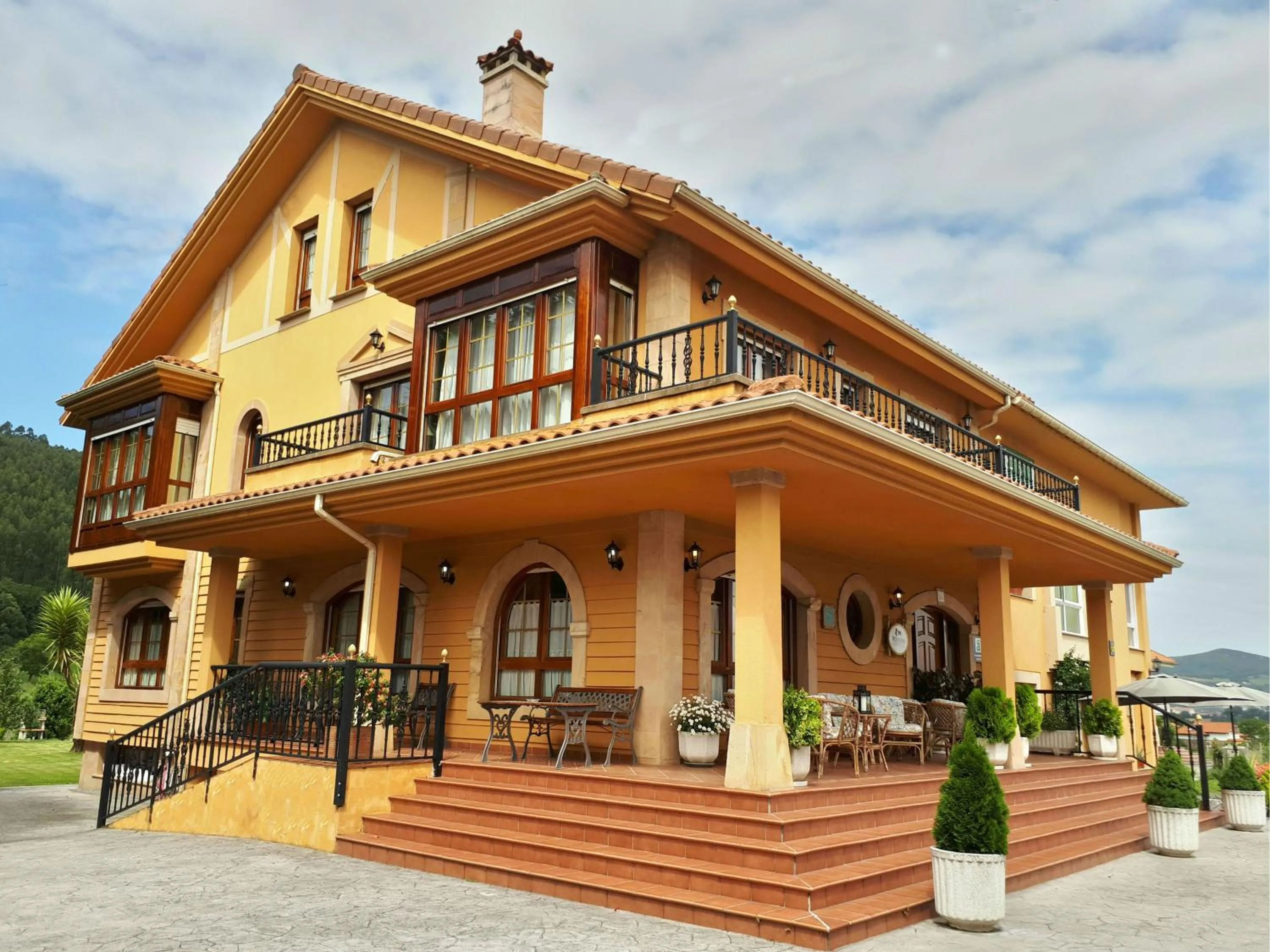 Property building in Posada El Trasmerano