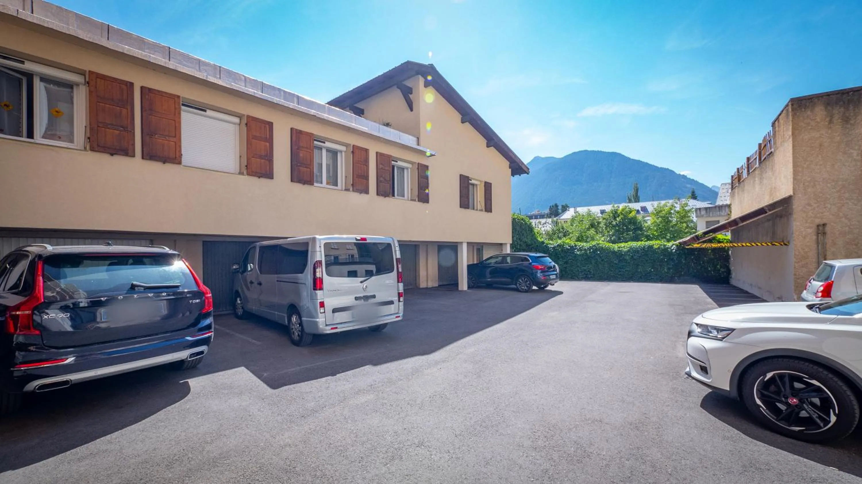 Parking in Hôtel Mont-Brison