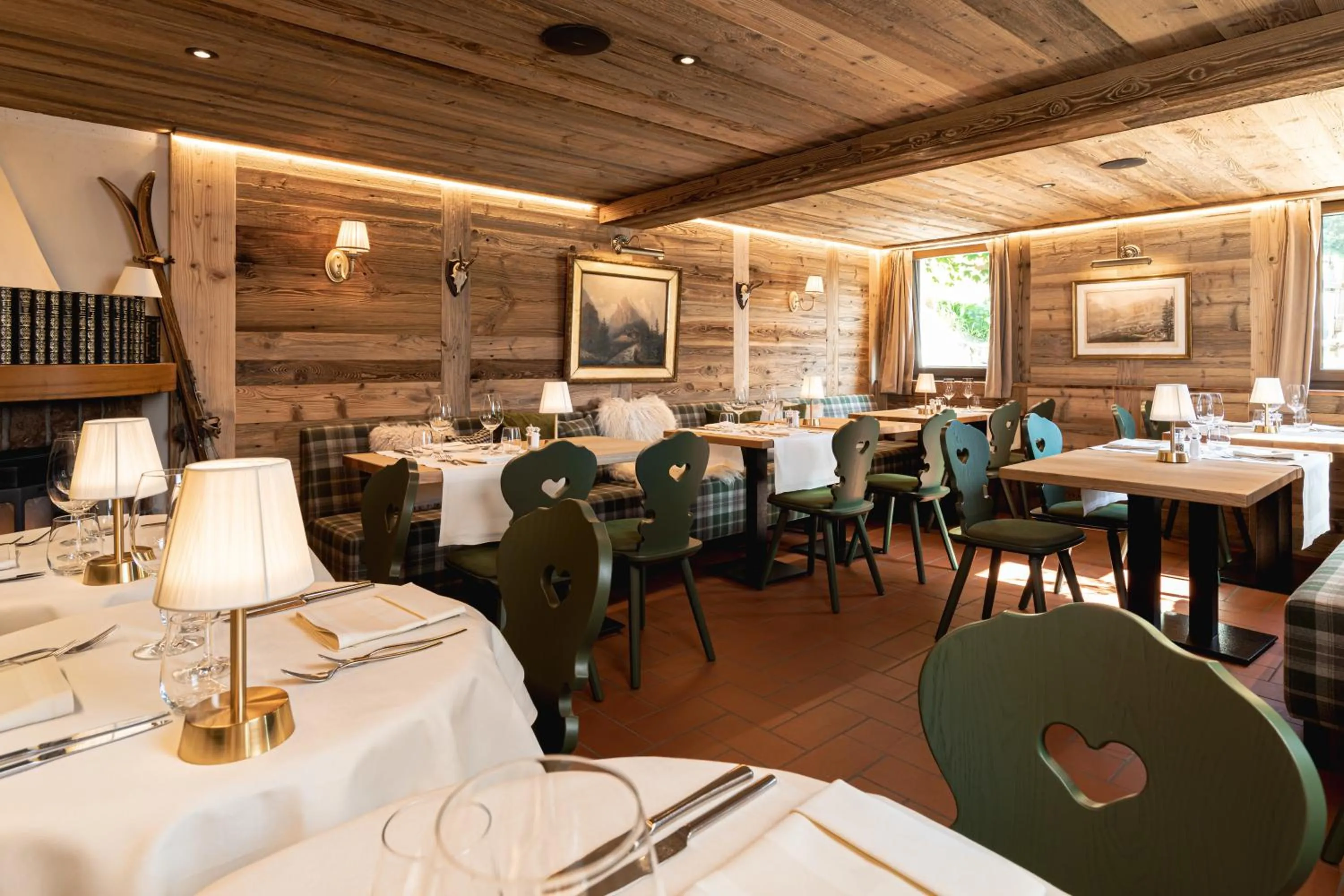 Restaurant/places to eat in Hotel Restaurant Waldhaus