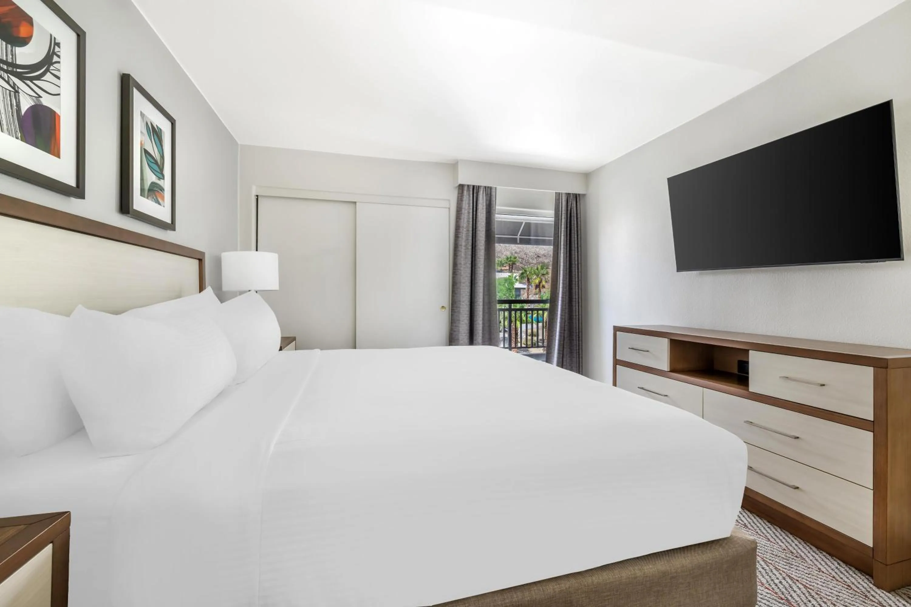 Bed in Hilton Vacation Club Palm Canyon Palm Springs