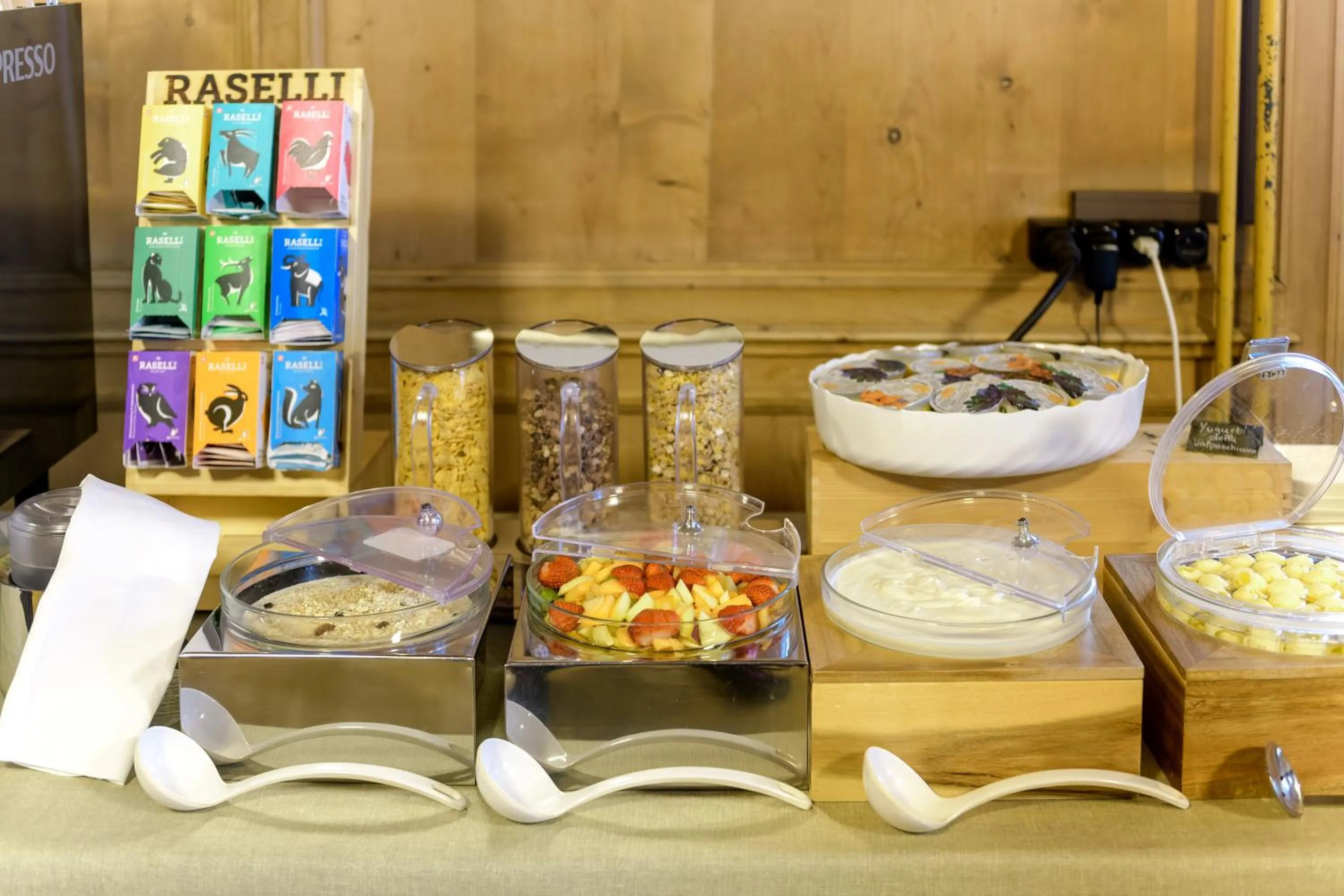 Food and drinks in Poschiavo Suisse Hotel