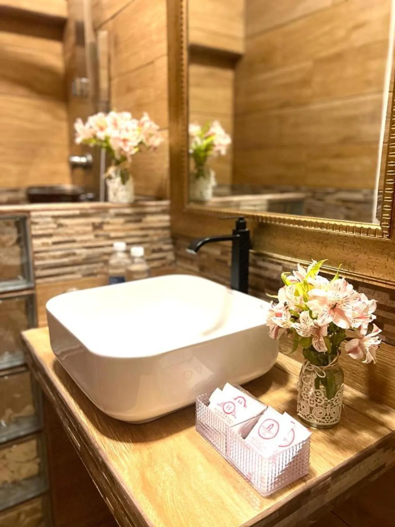 Bathroom in Montreal Magdalena Del Mar Hotel