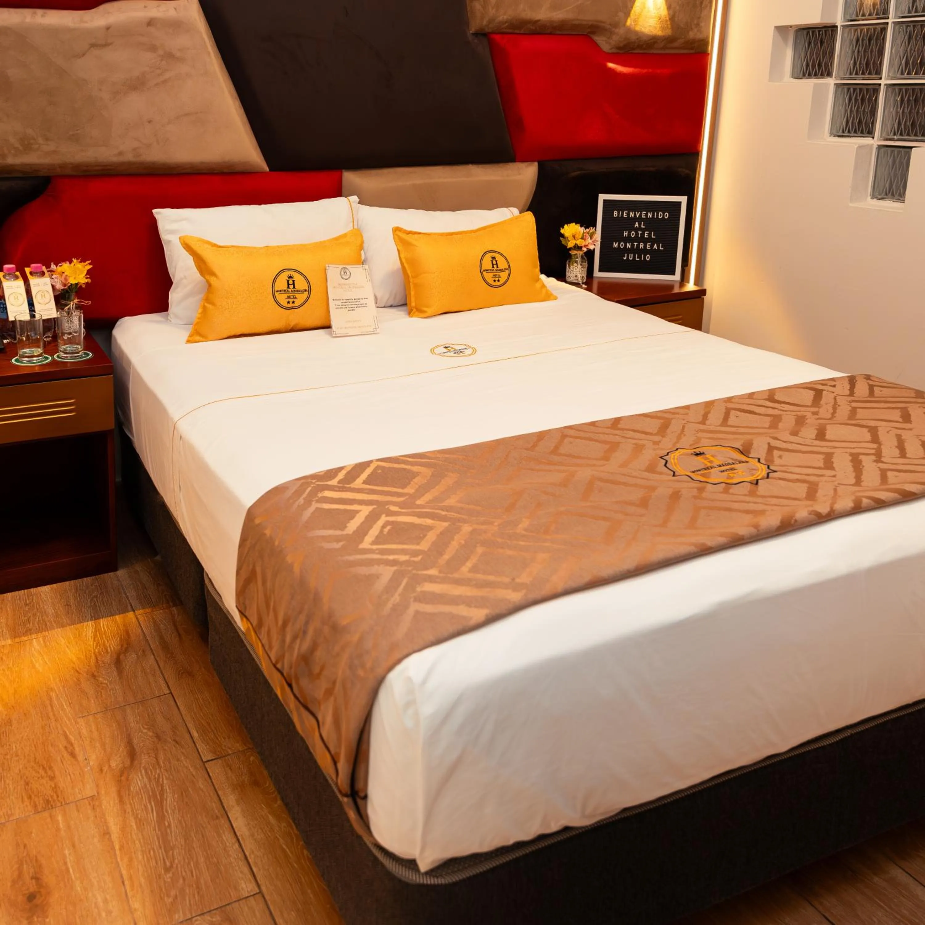 Bed in Montreal Magdalena Del Mar Hotel