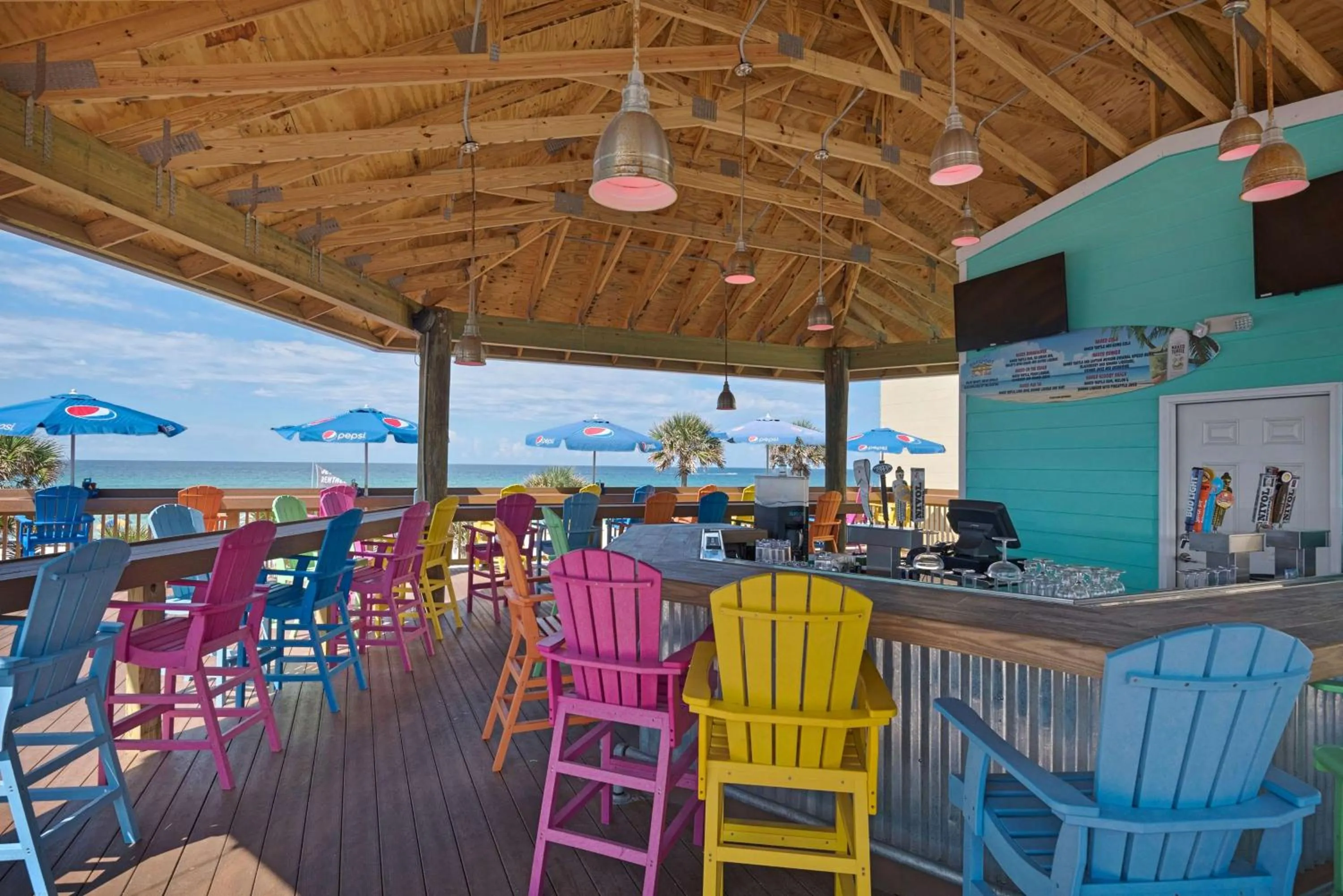 Restaurant/places to eat in Ramada by Wyndham Panama City Beach / Beachfront