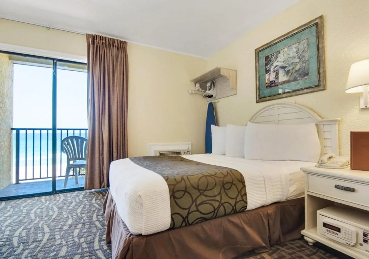 Bed in Ramada by Wyndham Panama City Beach / Beachfront