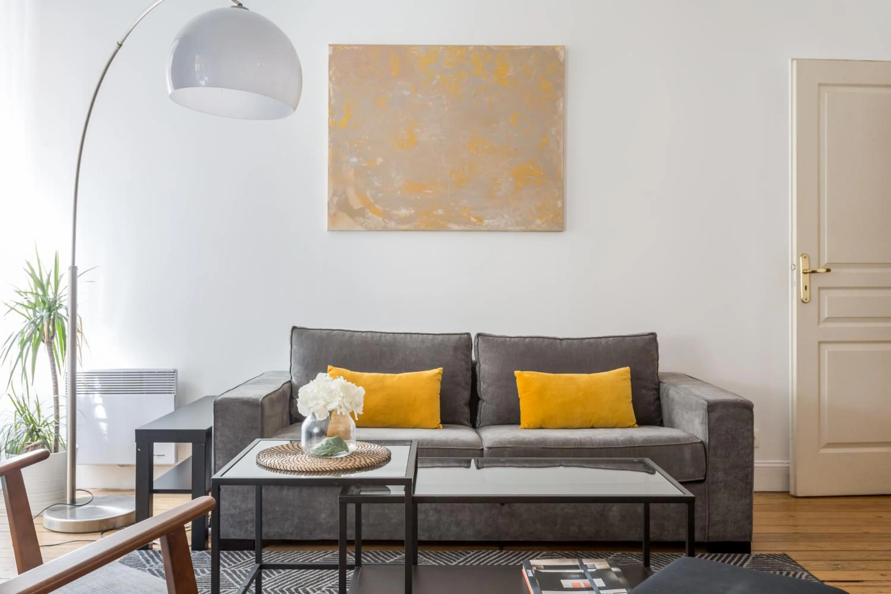 Living room in Bordeaux Bouquiere