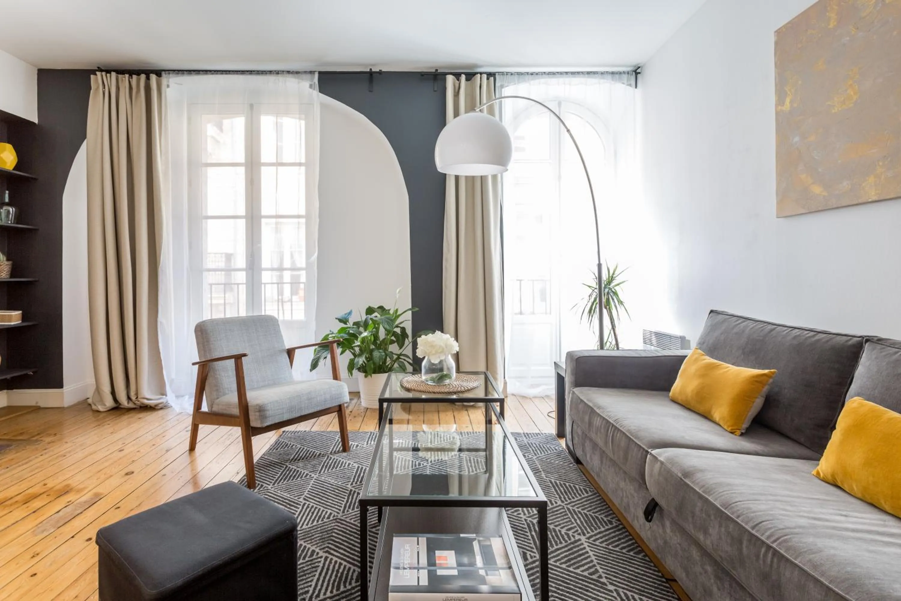 Living room in Bordeaux Bouquiere