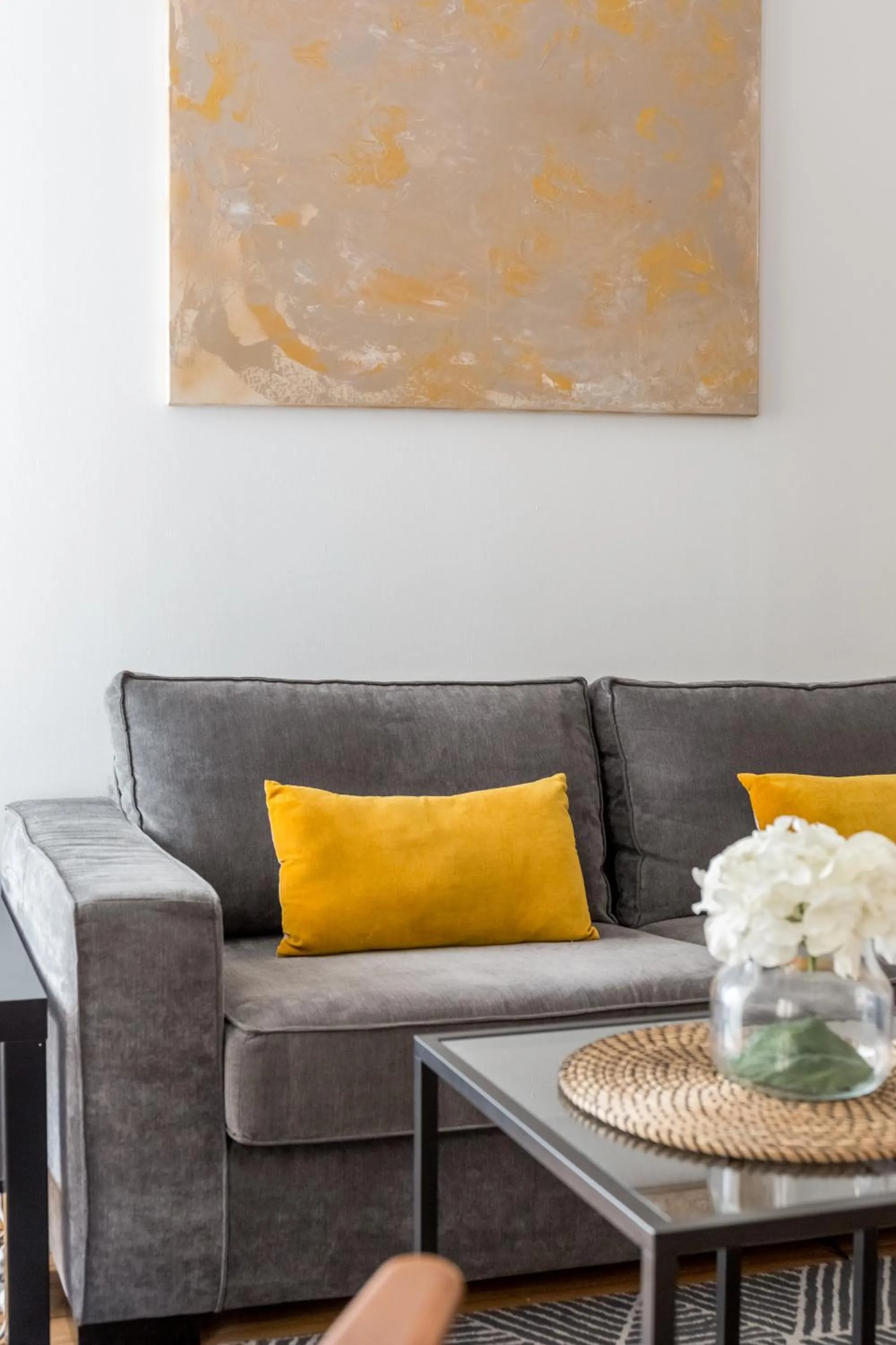 Living room in Bordeaux Bouquiere