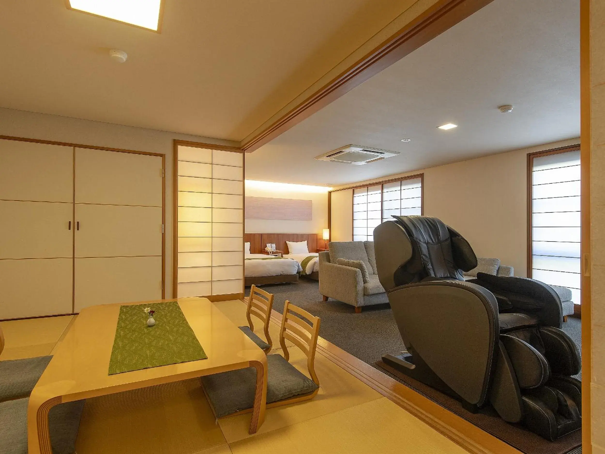Suite Room with Tatami Area in Shimoda Central Hotel Suite Room with Tatami Area in Shimoda Central Hotel