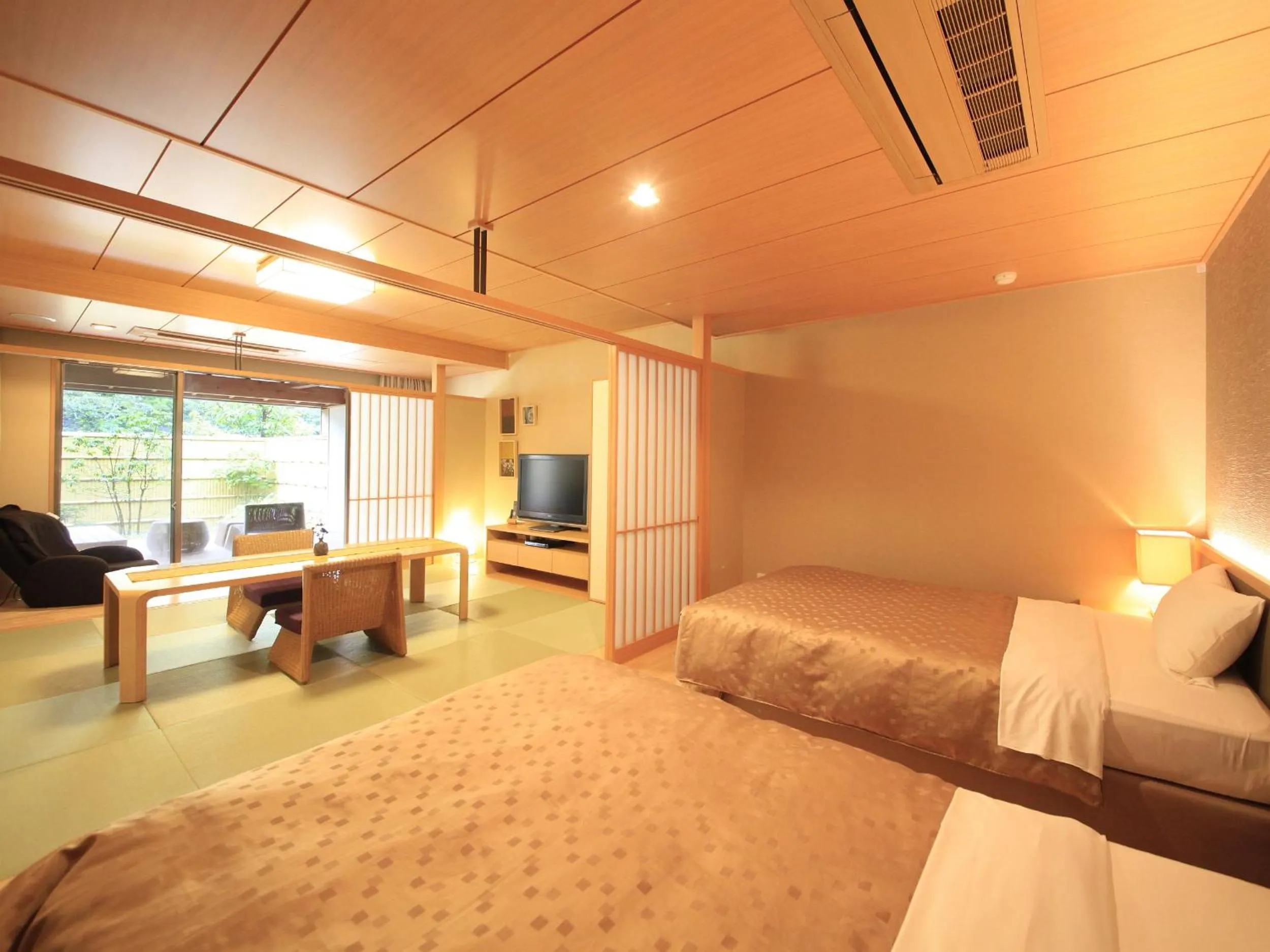 Bed in Shimoda Central Hotel