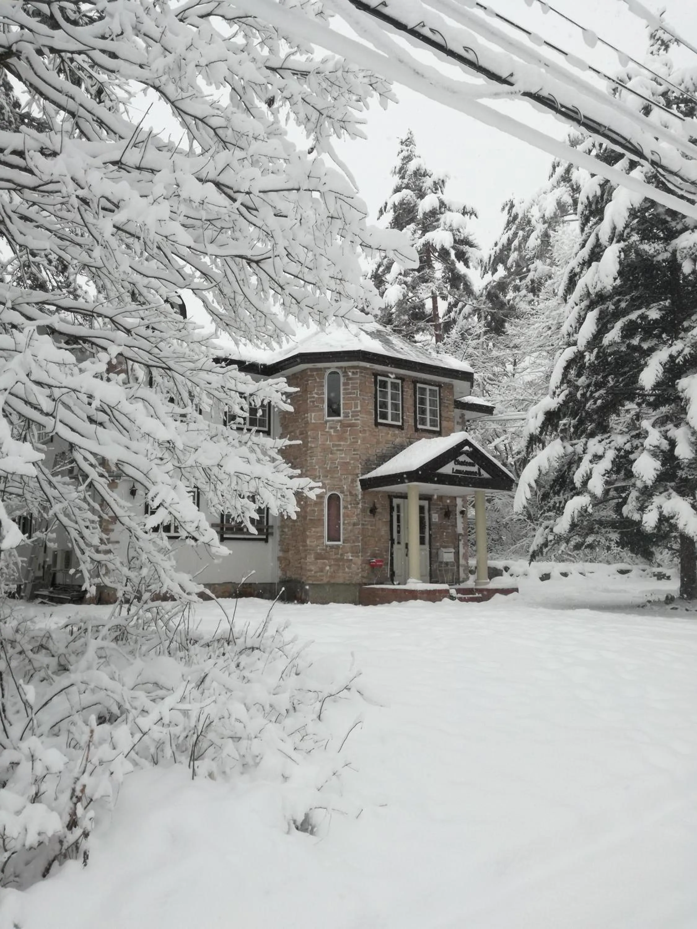 Facade/entrance in Chateau Lausanne