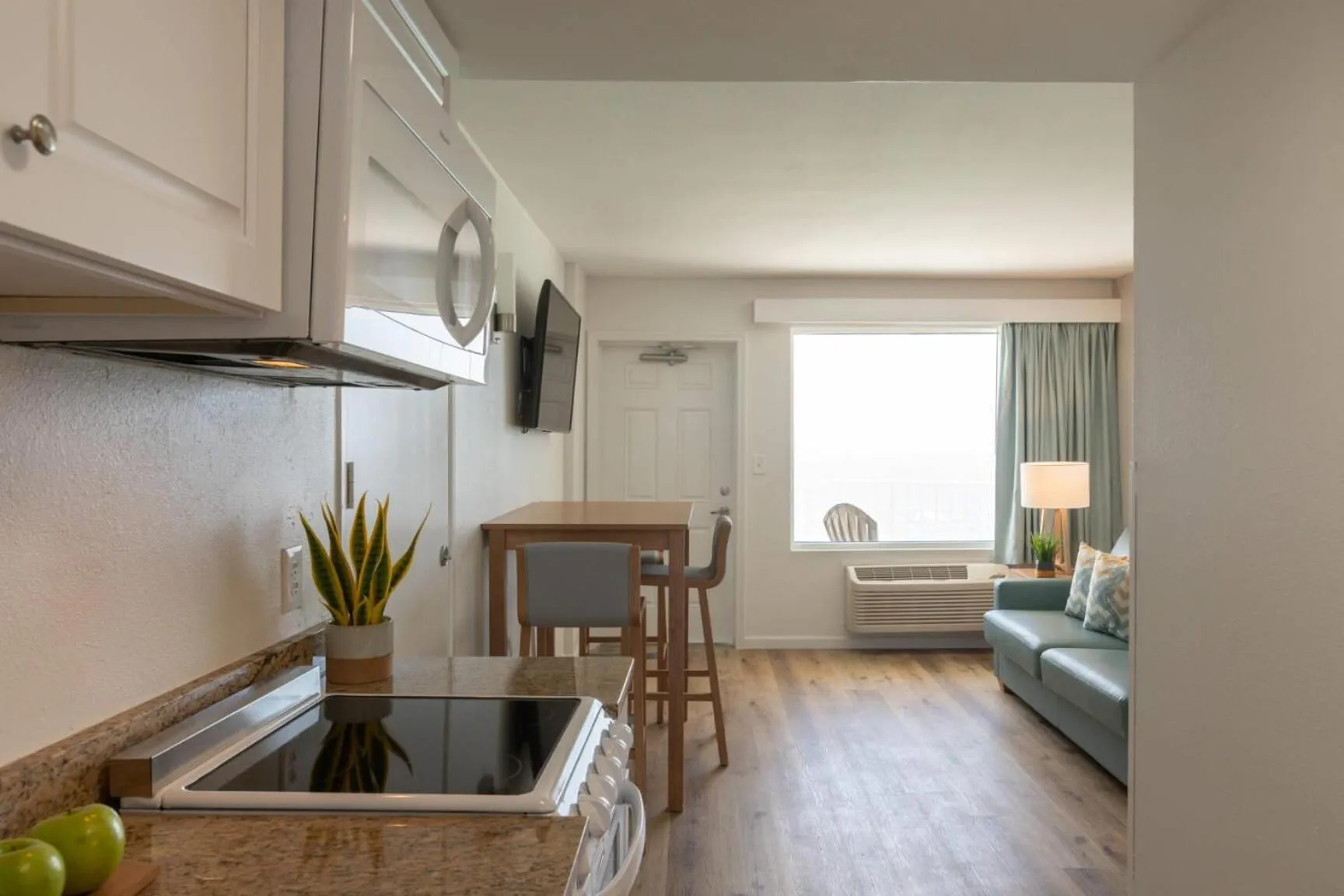 Bedroom in Radisson Beachfront Hotel - Panama City Beach