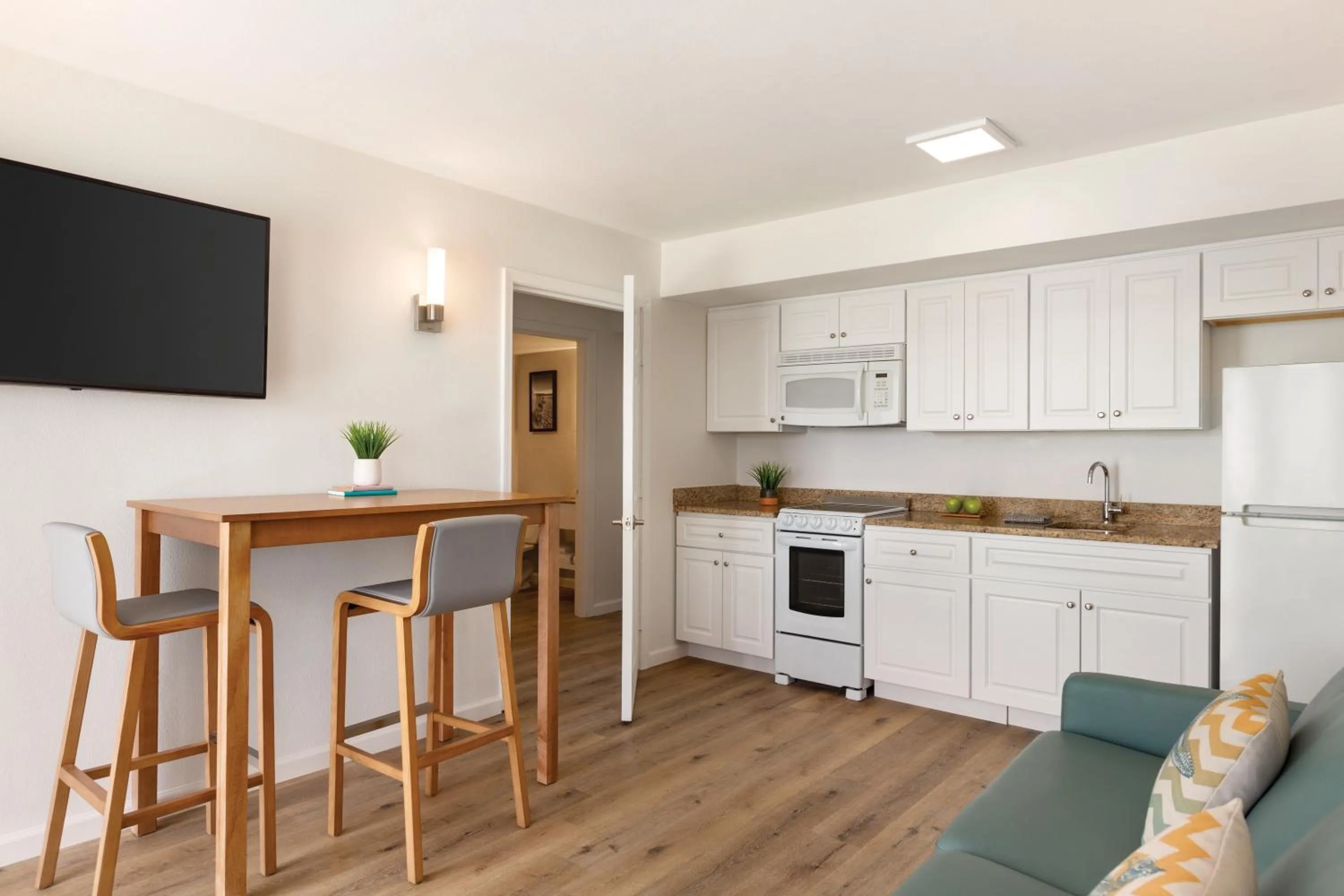 Kitchen or kitchenette in Radisson Beachfront Hotel - Panama City Beach