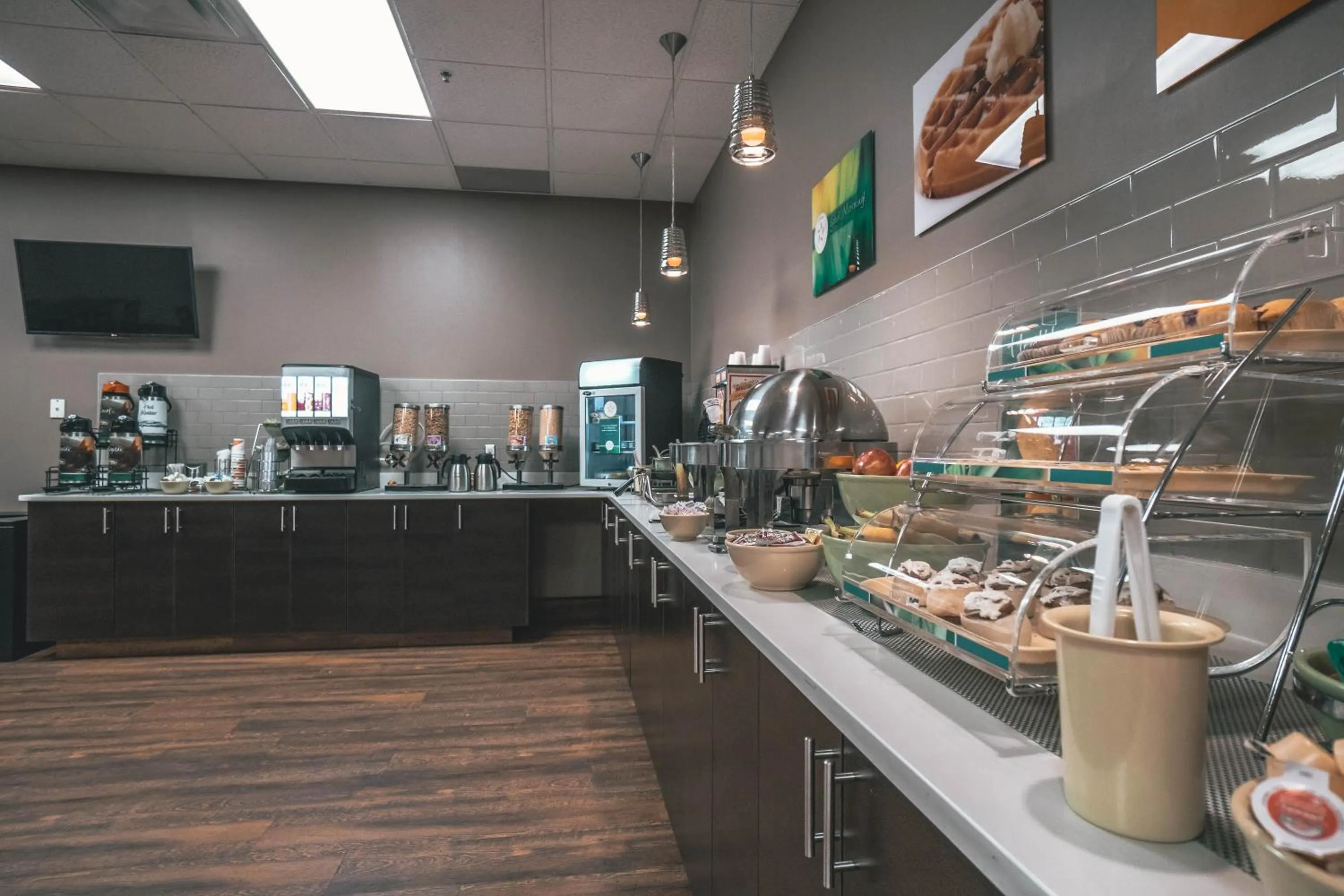 Breakfast in Quality Inn & Suites