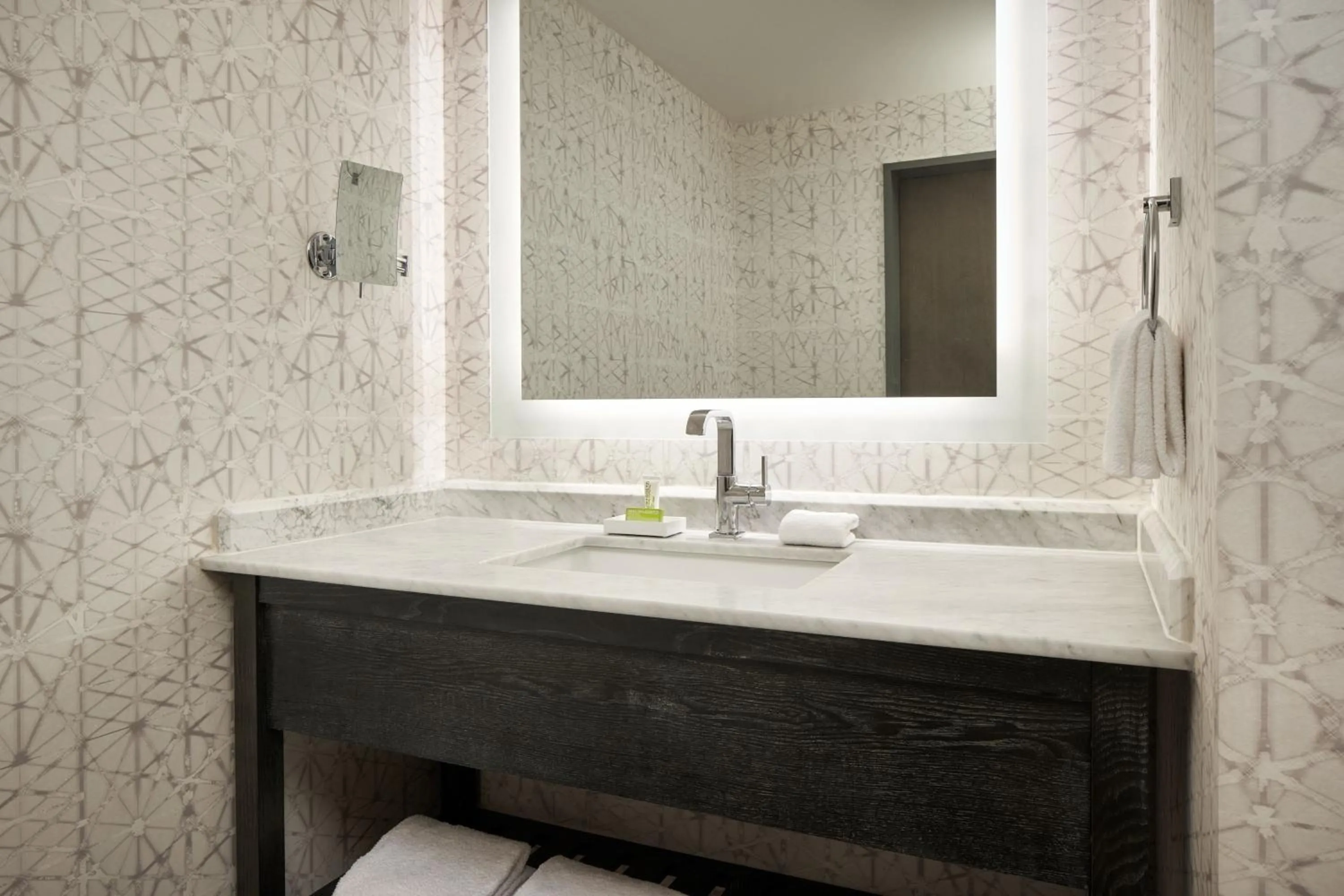 Bathroom in Le Meridien Philadelphia