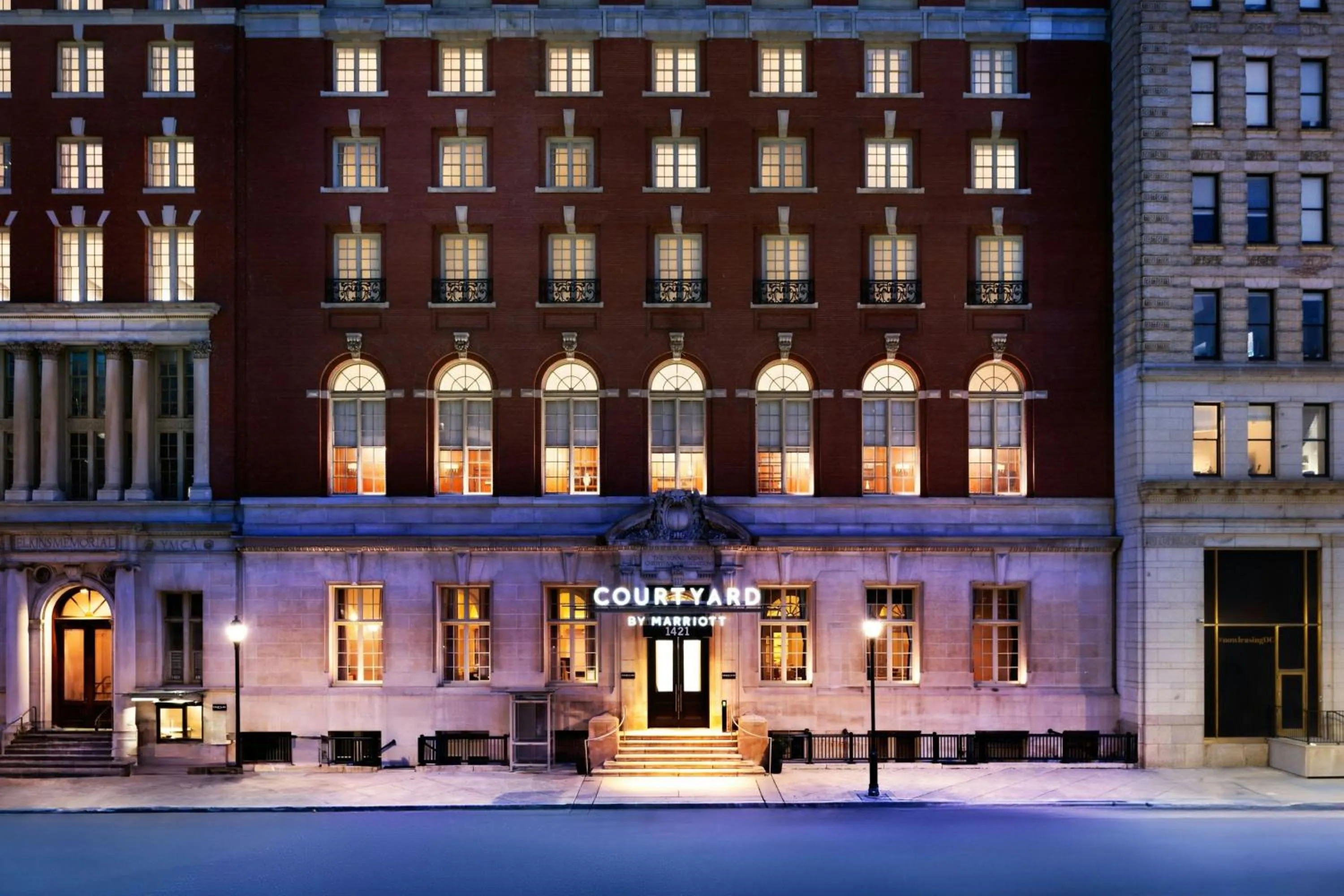 Property building in Courtyard by Marriott Philadelphia Downtown